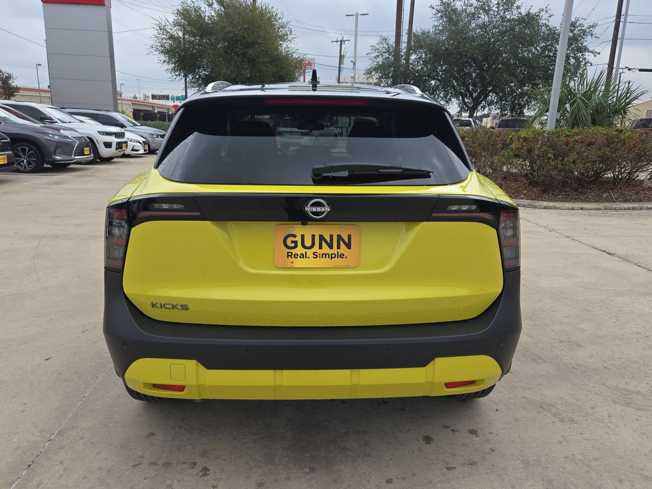 2027 Nissan Kicks SR