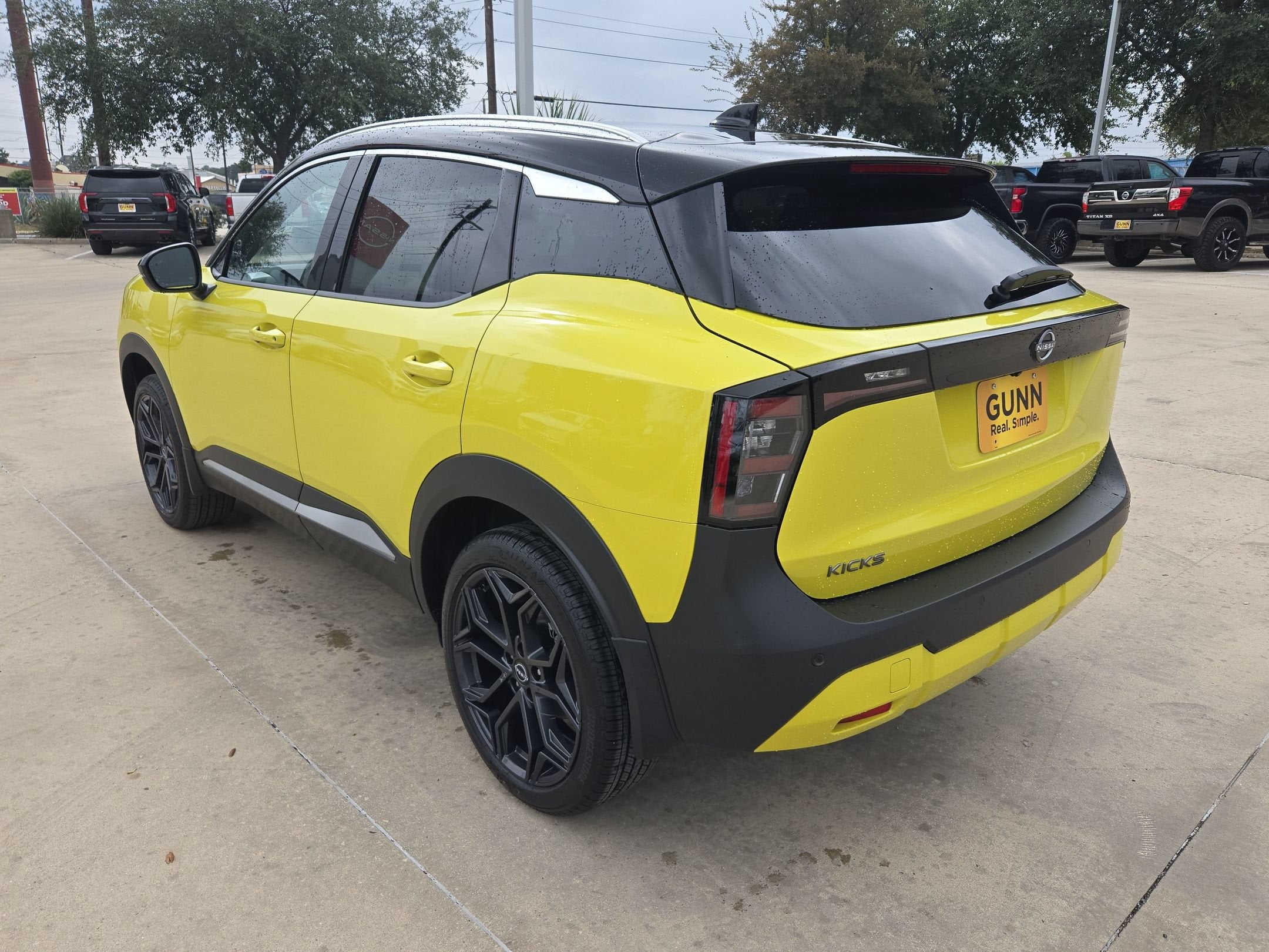 2027 Nissan Kicks SR