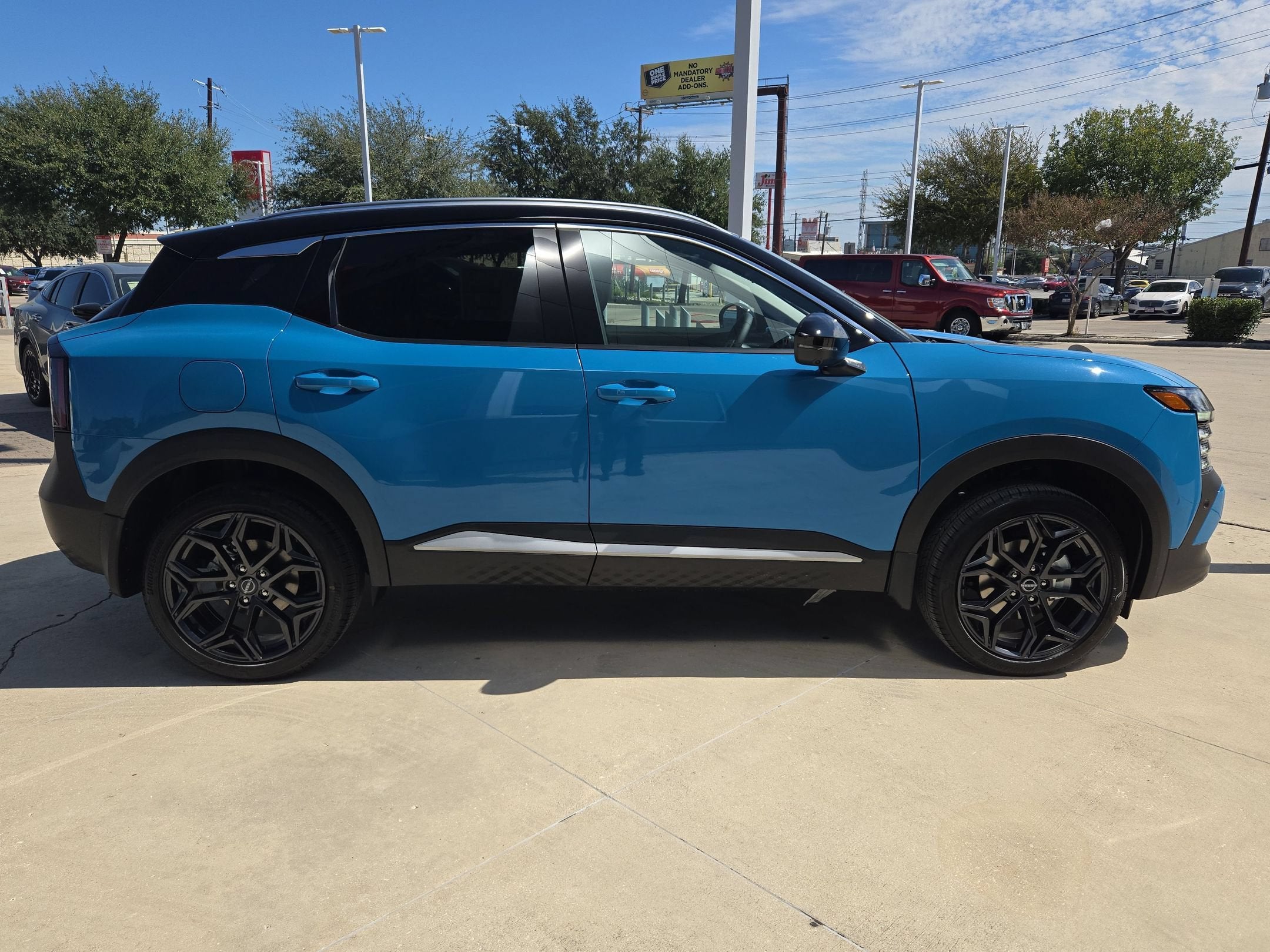 2027 Nissan Kicks SR