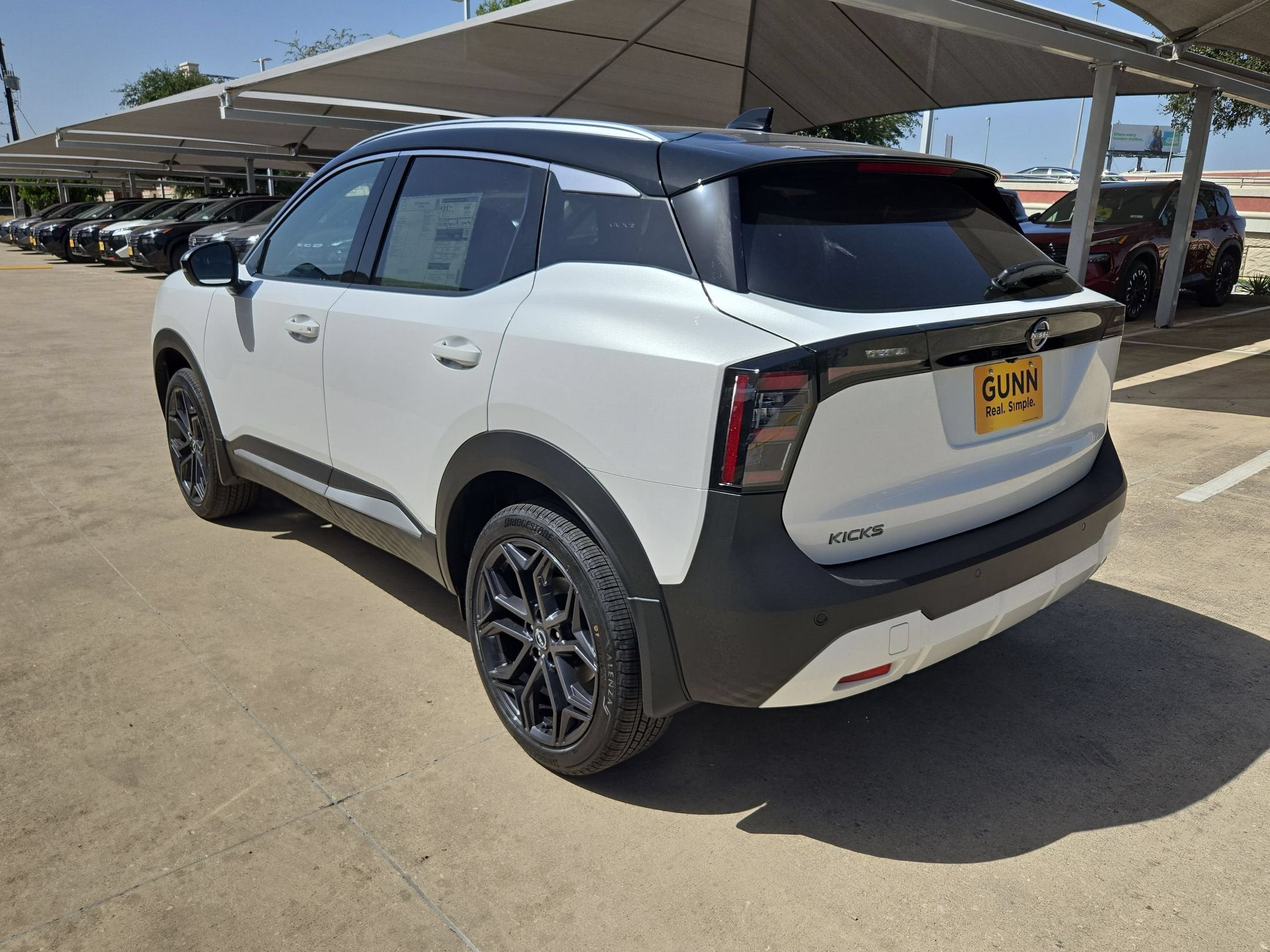 2027 Nissan Kicks SR