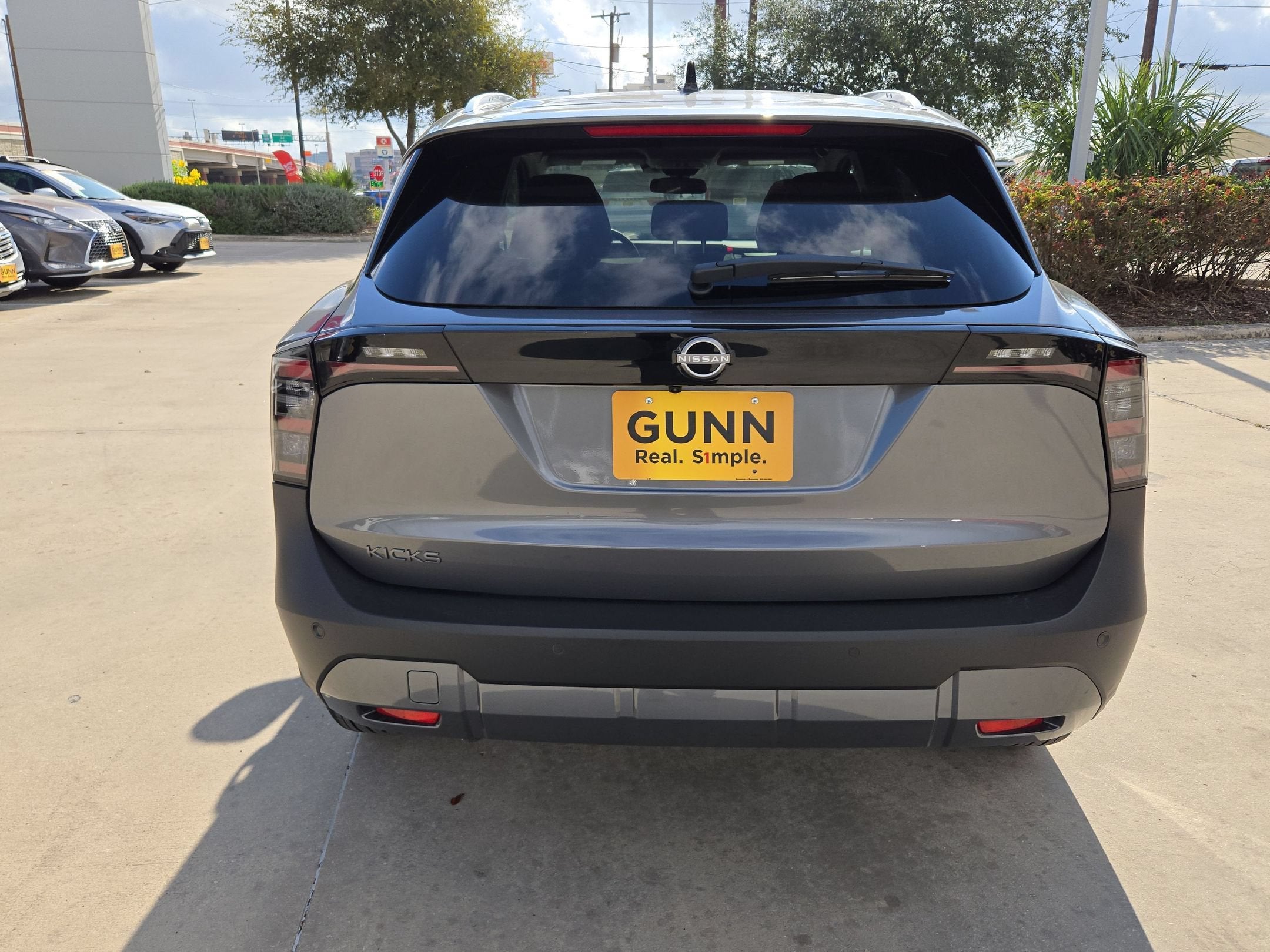 2027 Nissan Kicks SR