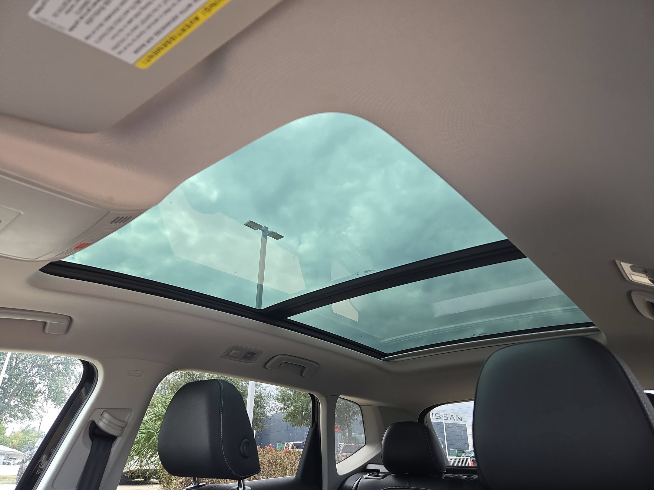 2025 Volkswagen Taos SE Black