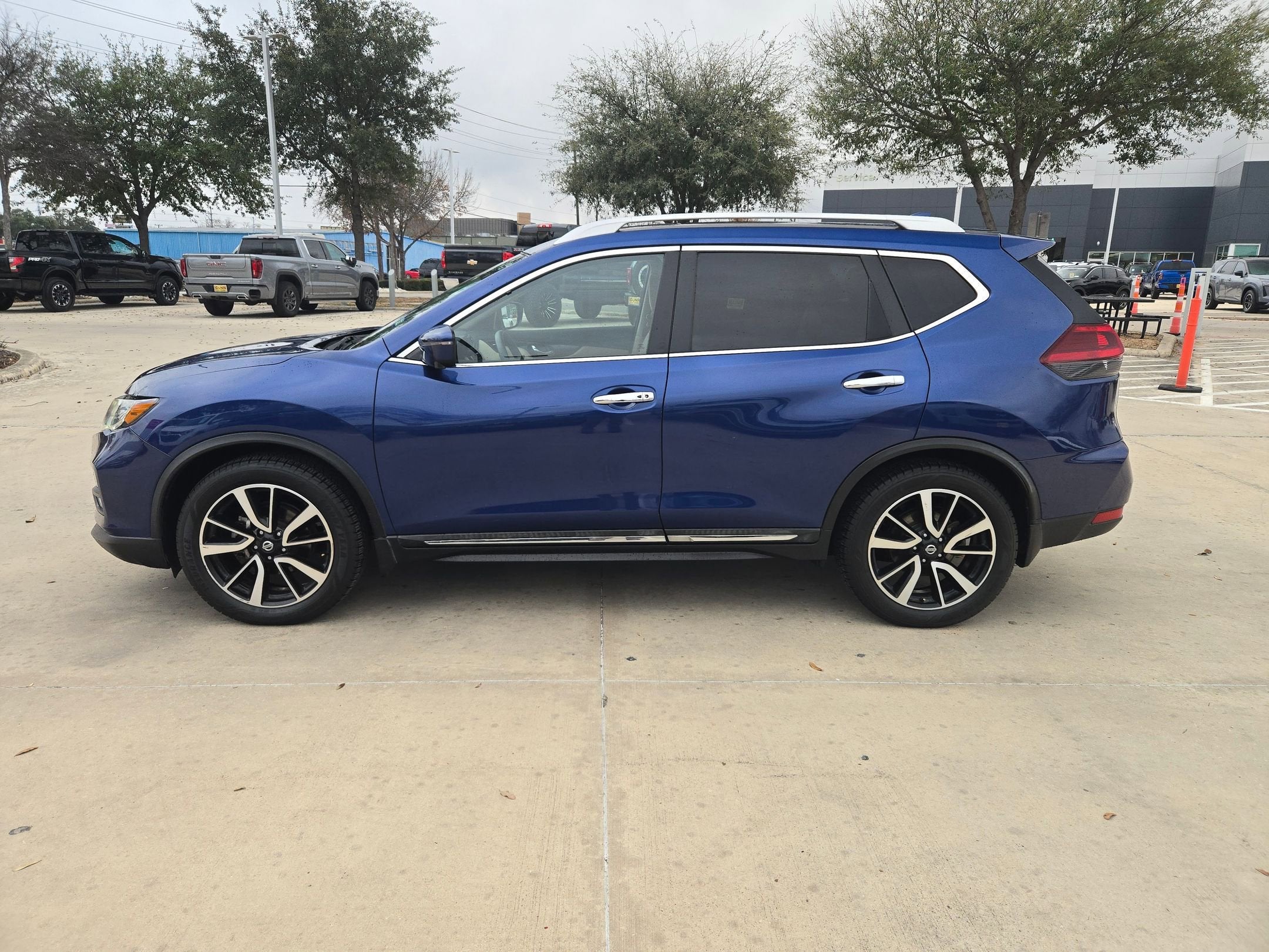 2020 Nissan Rogue SL