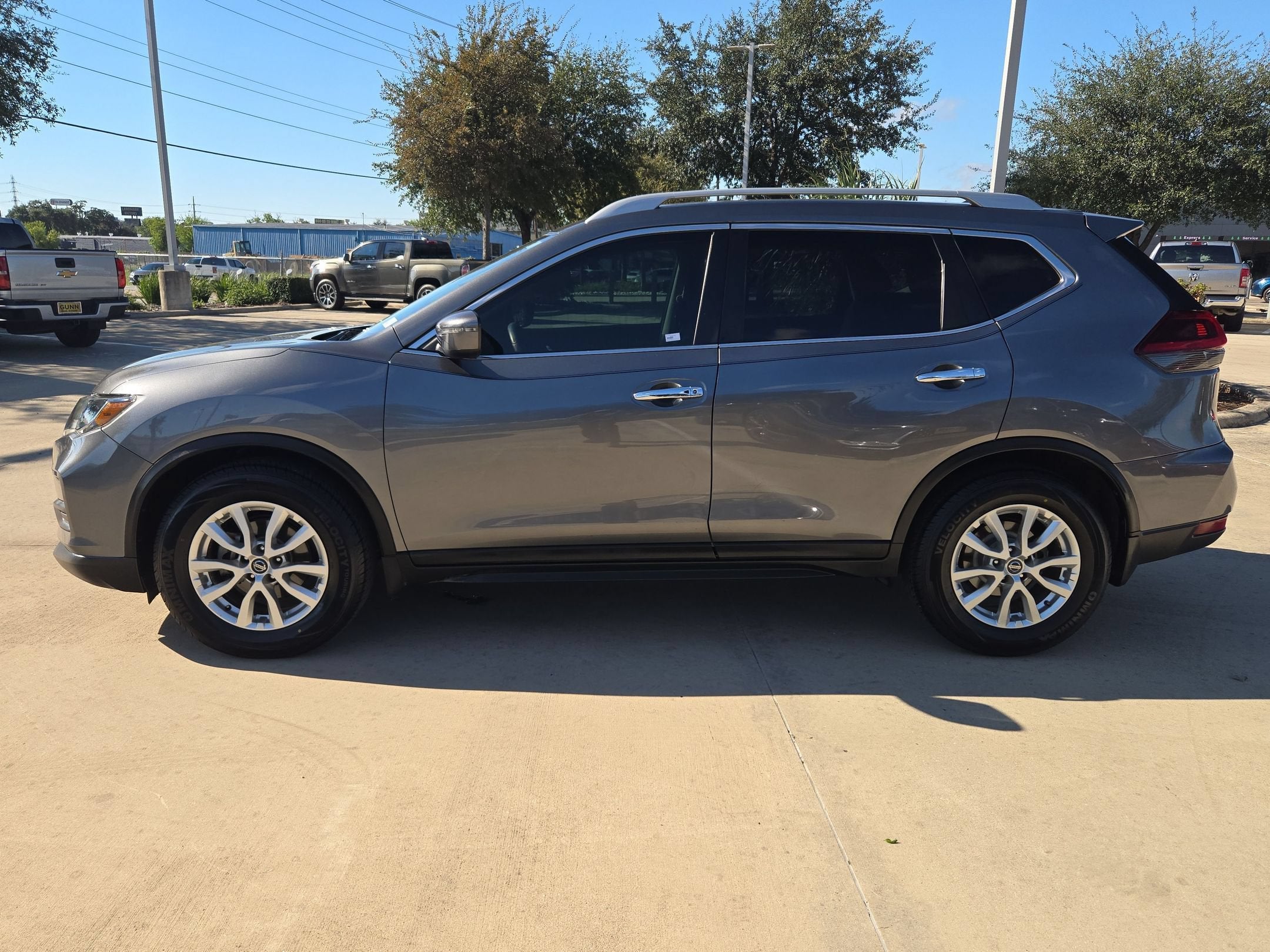2018 Nissan Rogue SV