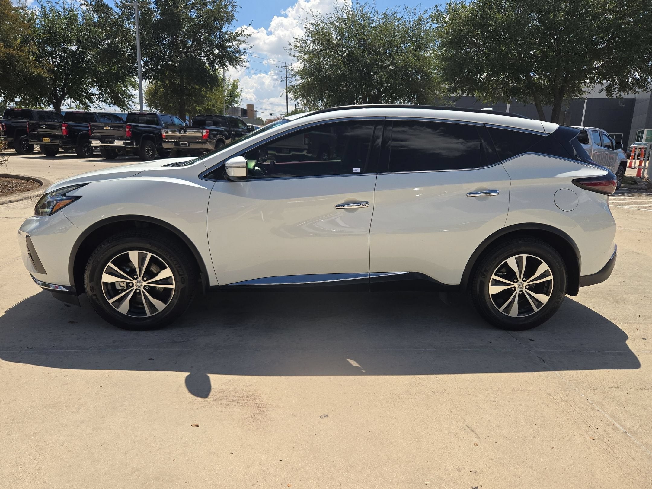 2023 Nissan Murano SV