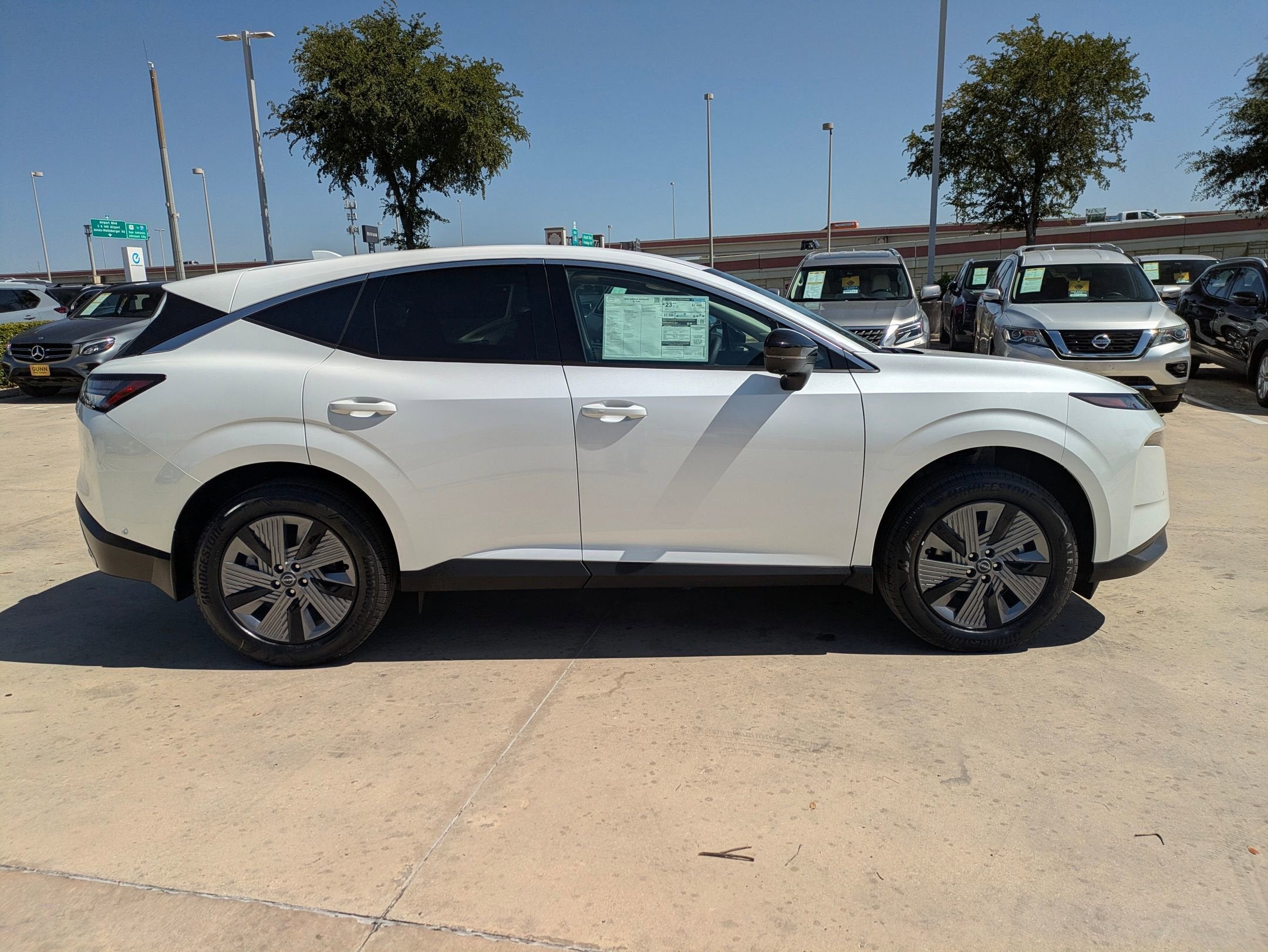 2025 Nissan Murano SL