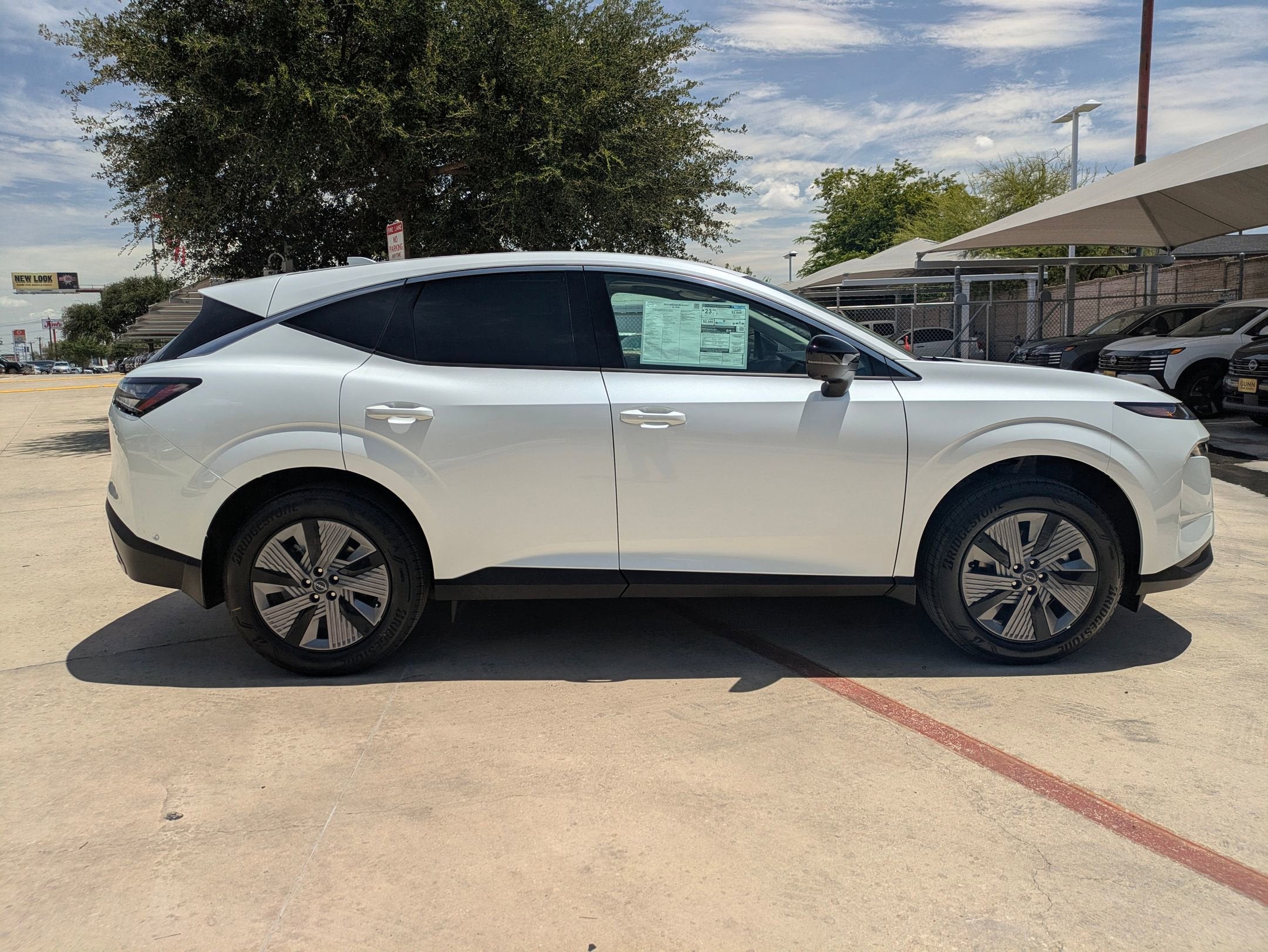 2025 Nissan Murano SL