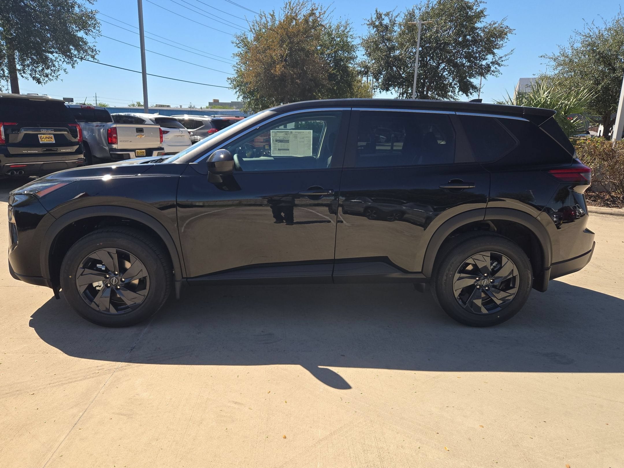 2027 Nissan Rogue SV