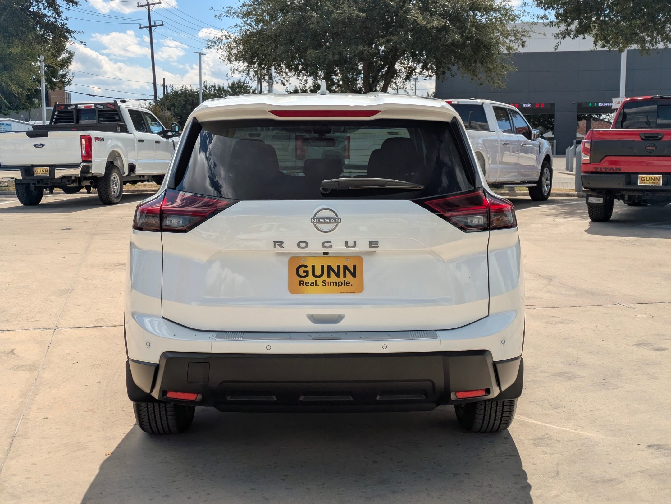 2026 Nissan Rogue SV