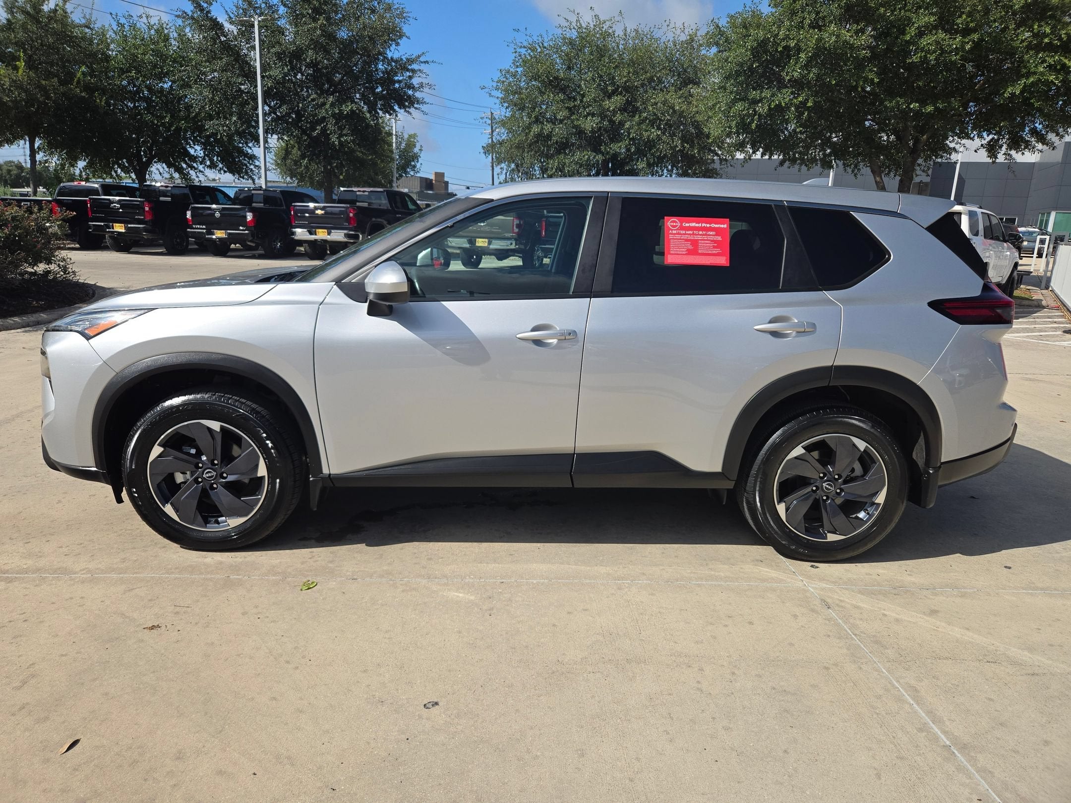 2025 Nissan Rogue SV