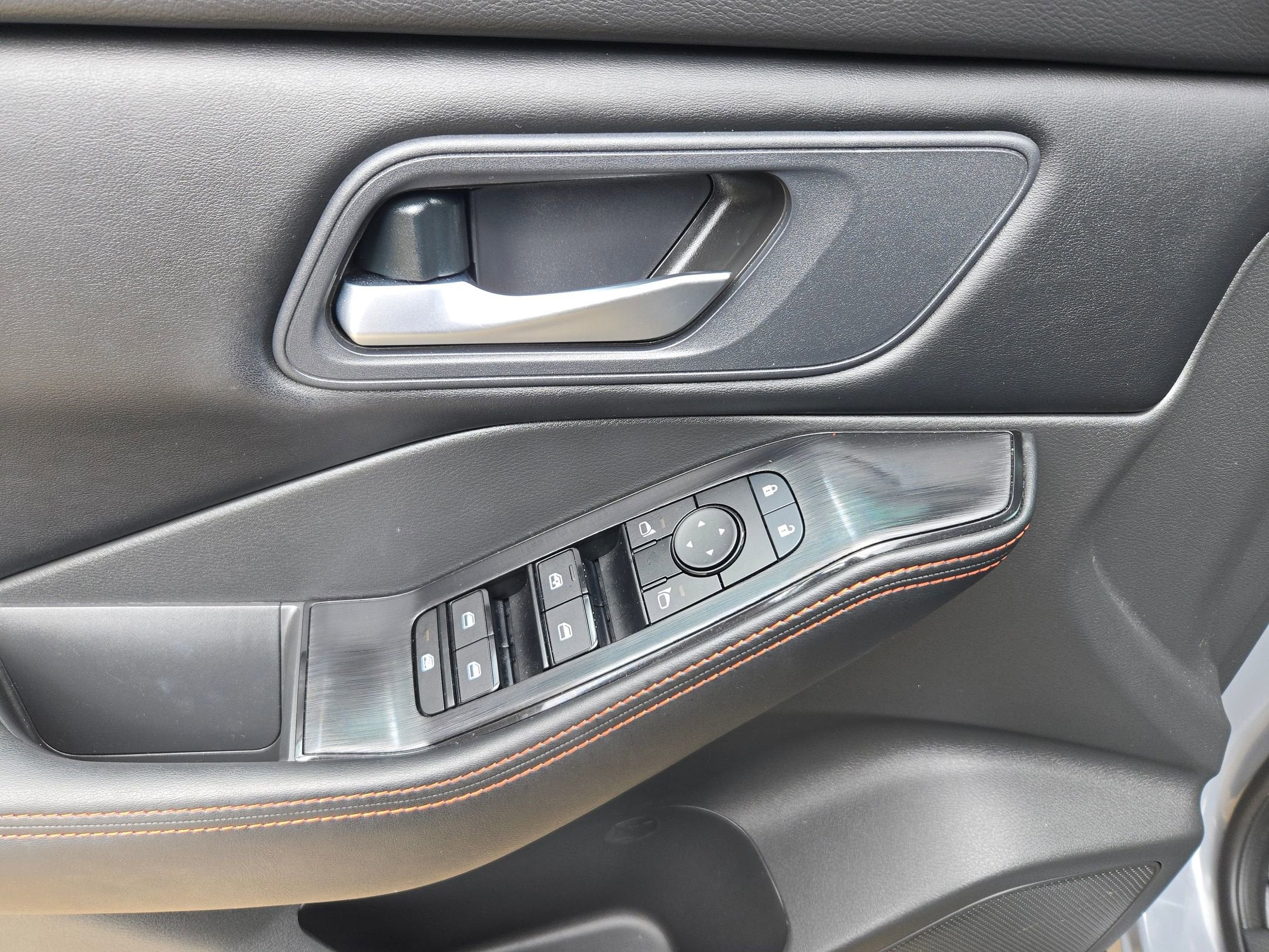 2025 Nissan Rogue Rock Creek®