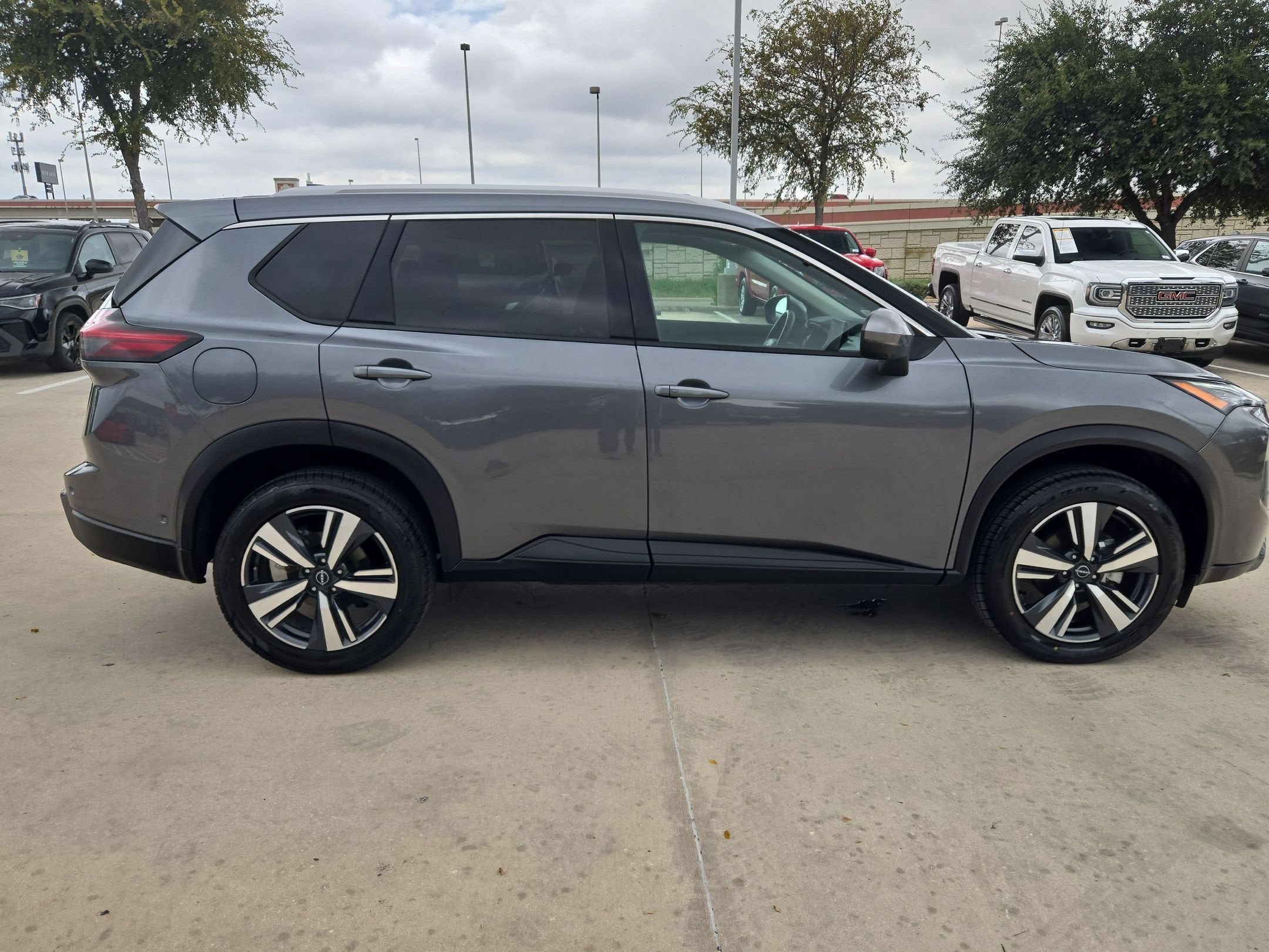 2026 Nissan Rogue SL