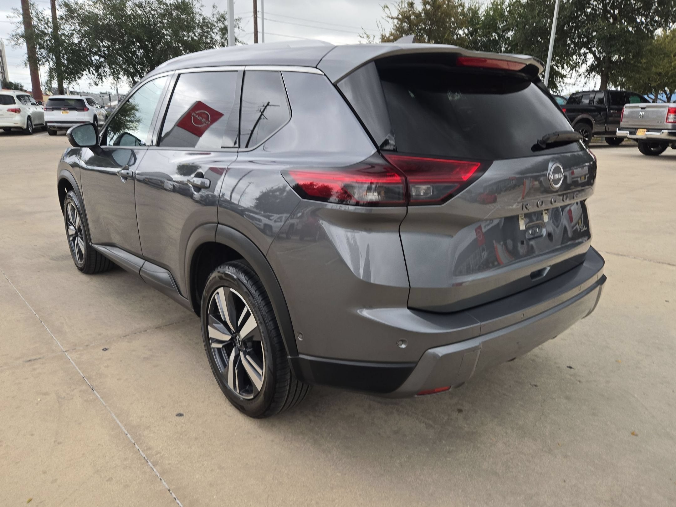 2026 Nissan Rogue SL