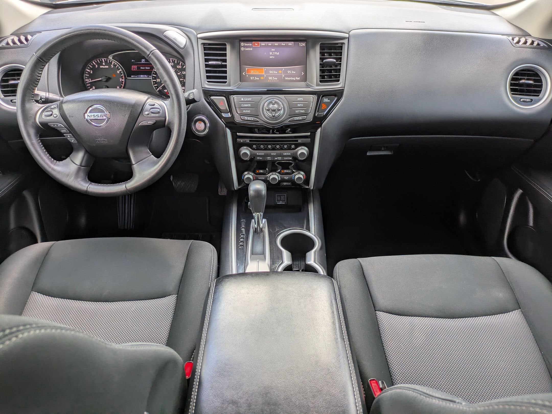 2020 Nissan Pathfinder SV