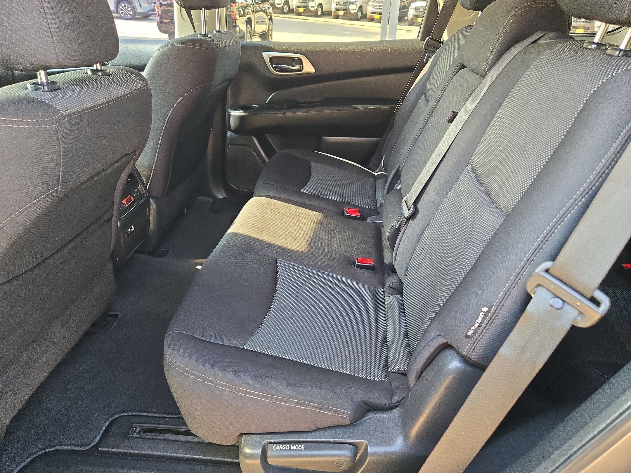 2019 Nissan Pathfinder S