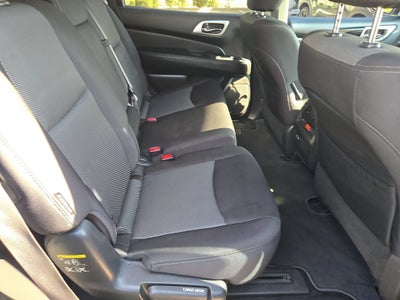 2019 Nissan Pathfinder S