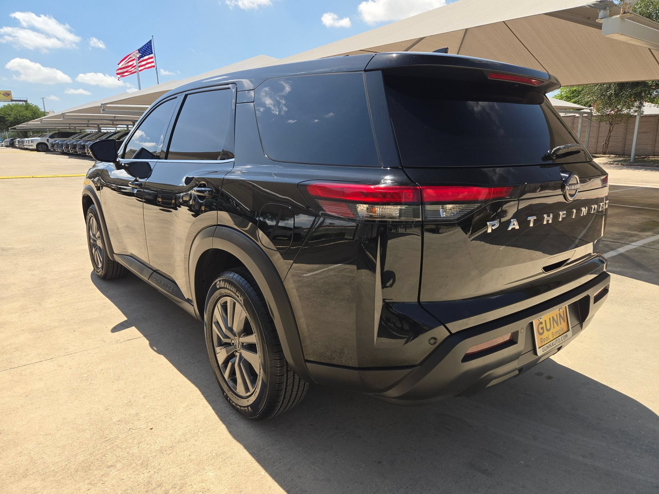 2022 Nissan Pathfinder S