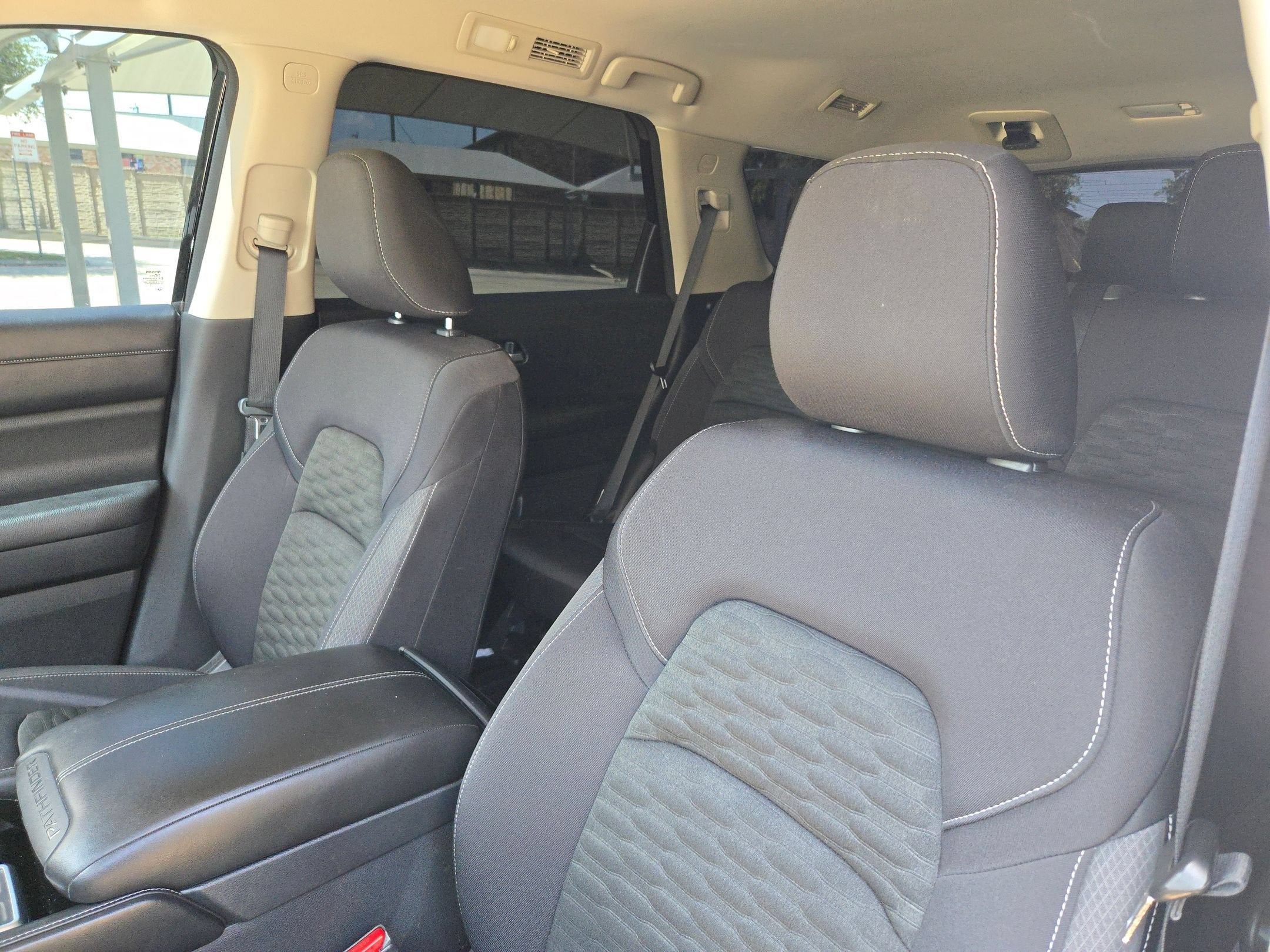 2022 Nissan Pathfinder S