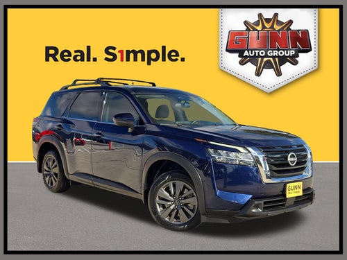 2022 Nissan Pathfinder SV