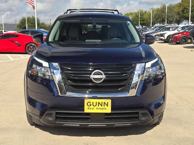 2022 Nissan Pathfinder SV