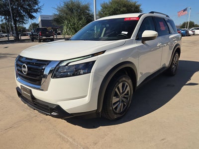 2025 Nissan Pathfinder SV