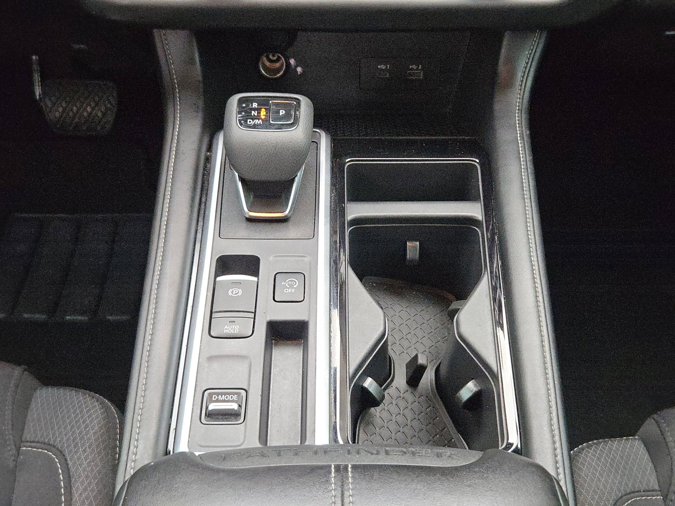 2023 Nissan Pathfinder SV