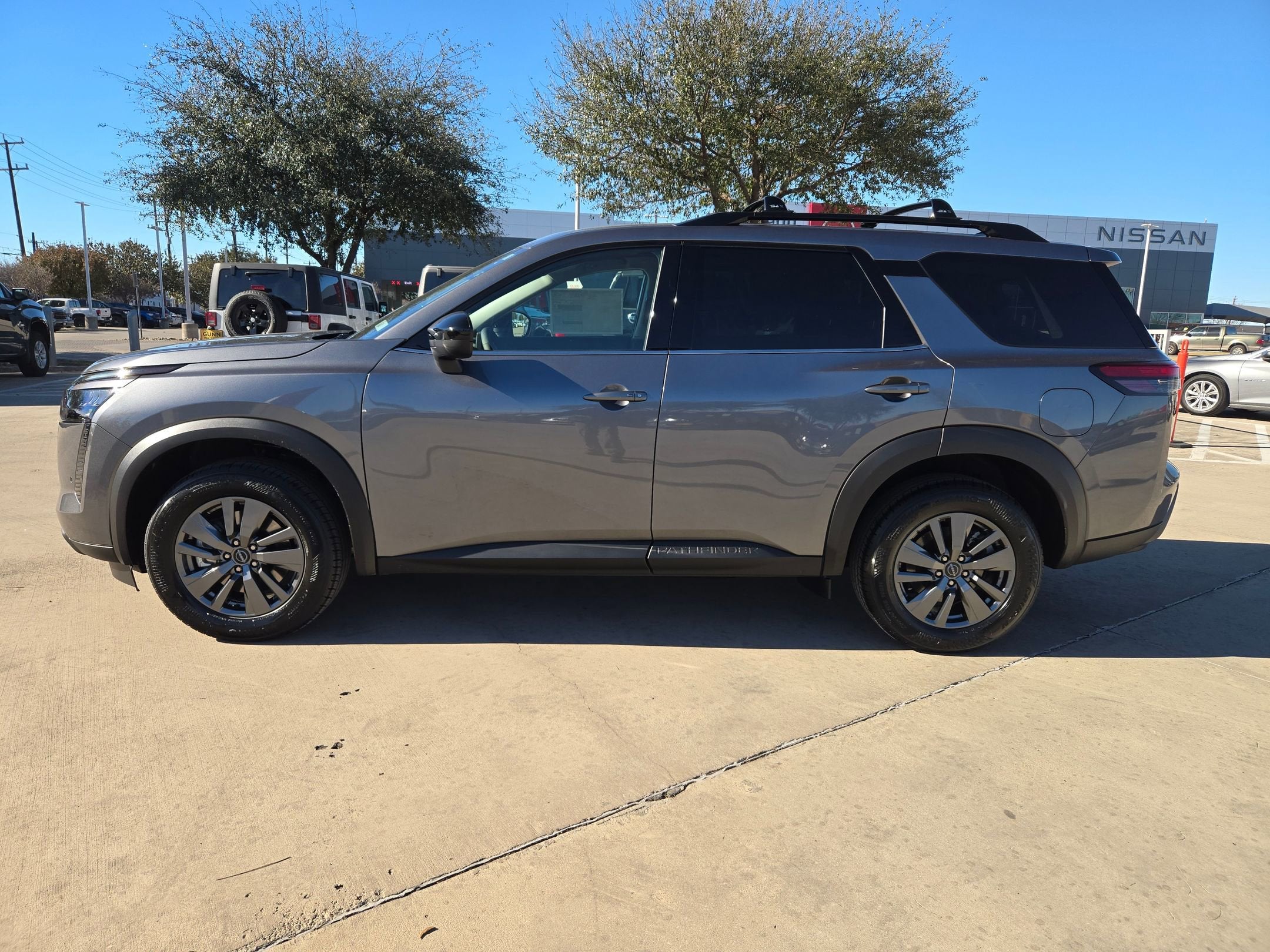 2026 Nissan Pathfinder SV