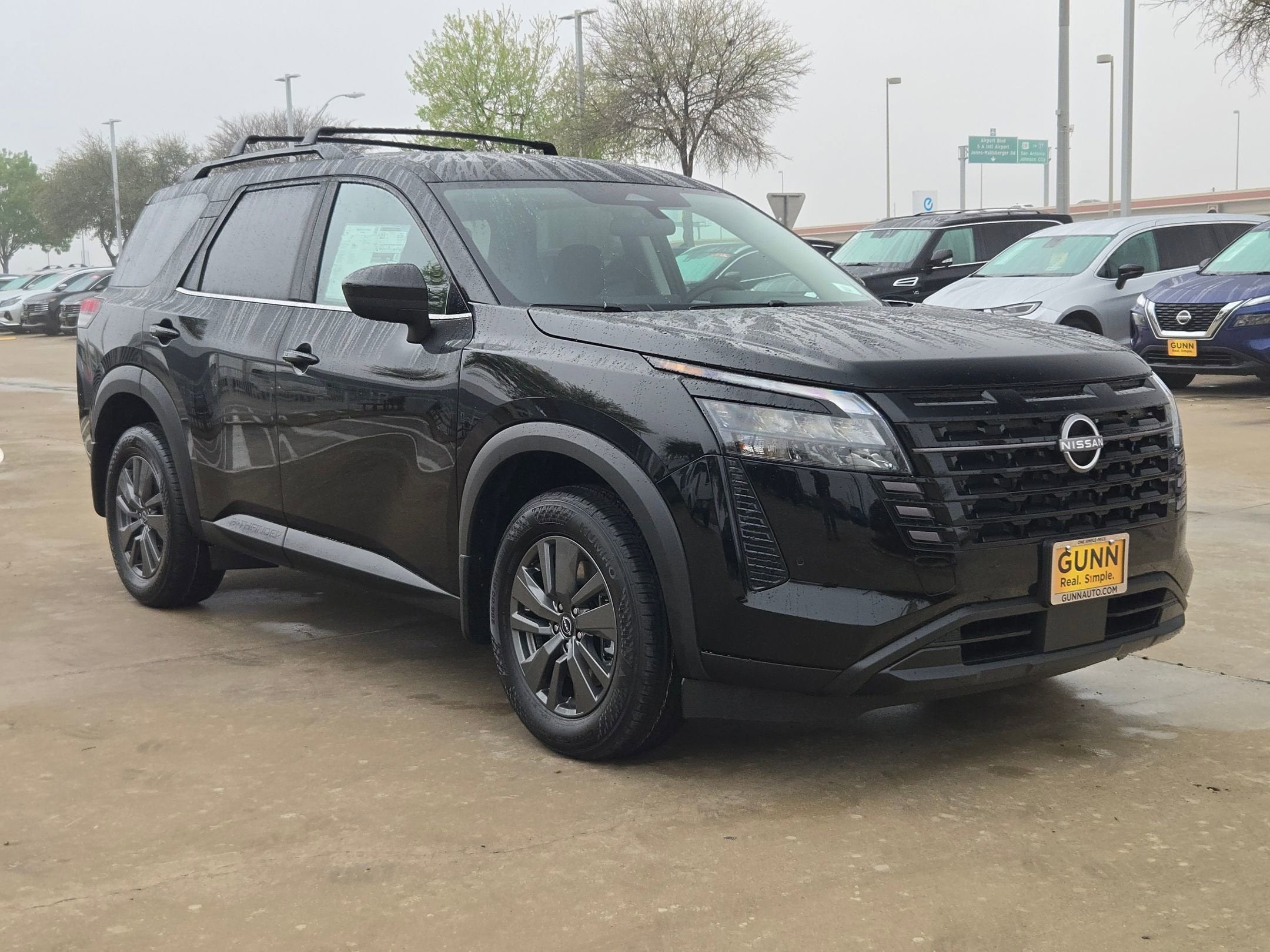 2026 Nissan Pathfinder SV