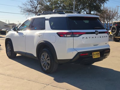 2026 Nissan Pathfinder SV