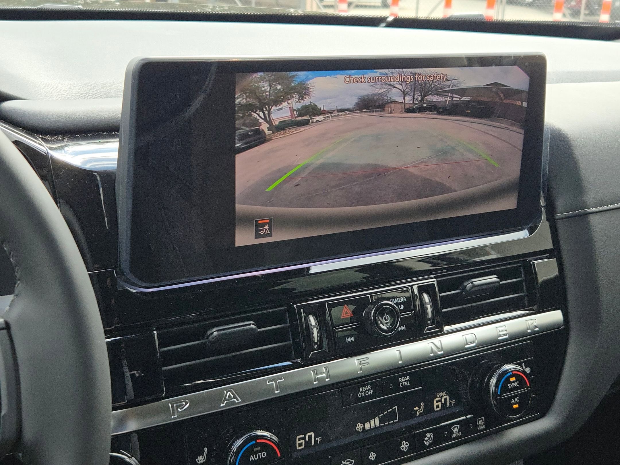 2026 Nissan Pathfinder SV