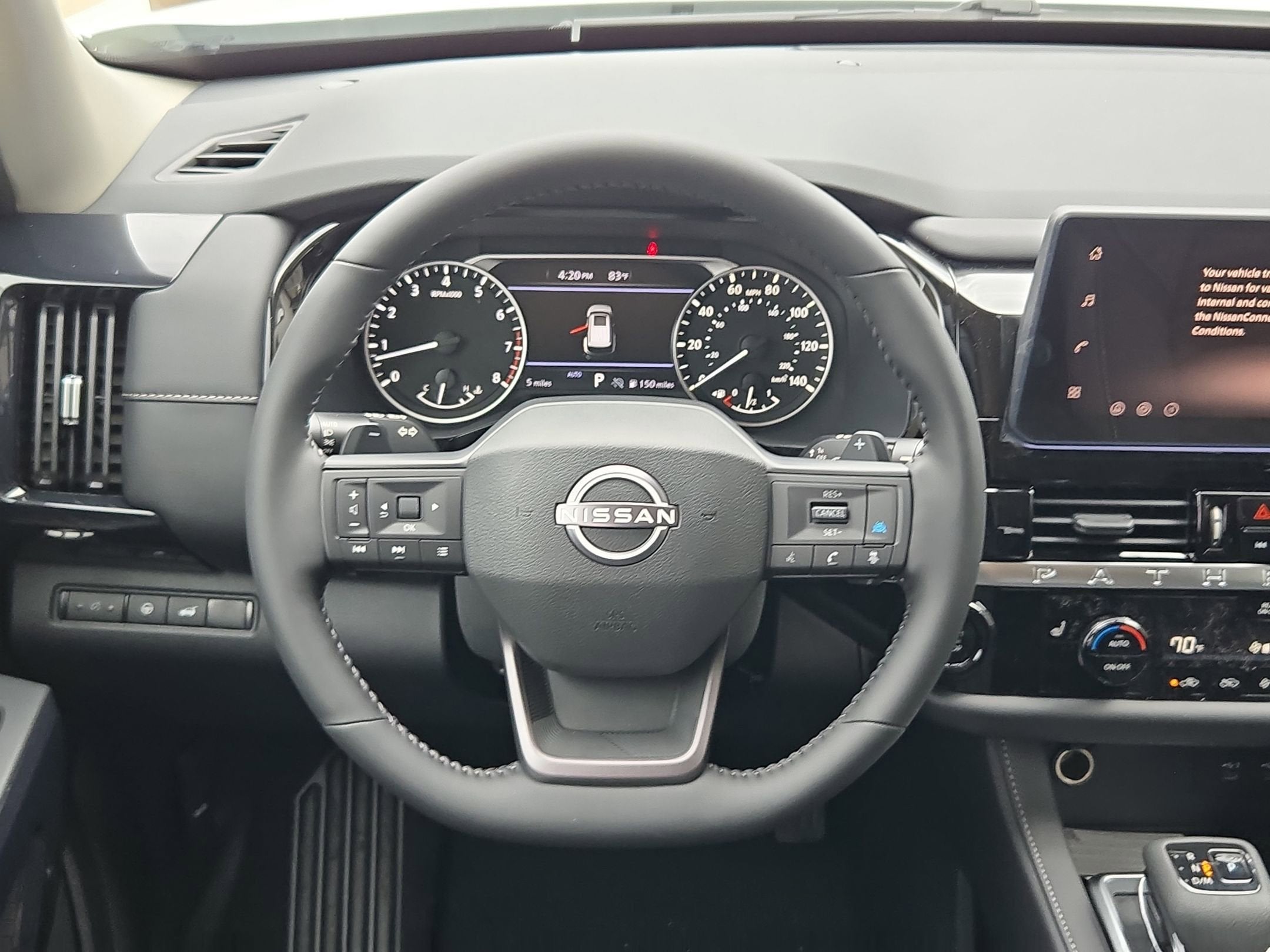 2026 Nissan Pathfinder SV