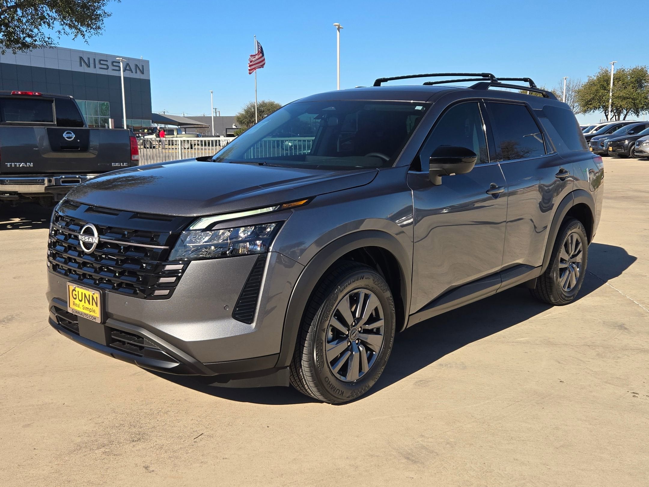 2026 Nissan Pathfinder SV