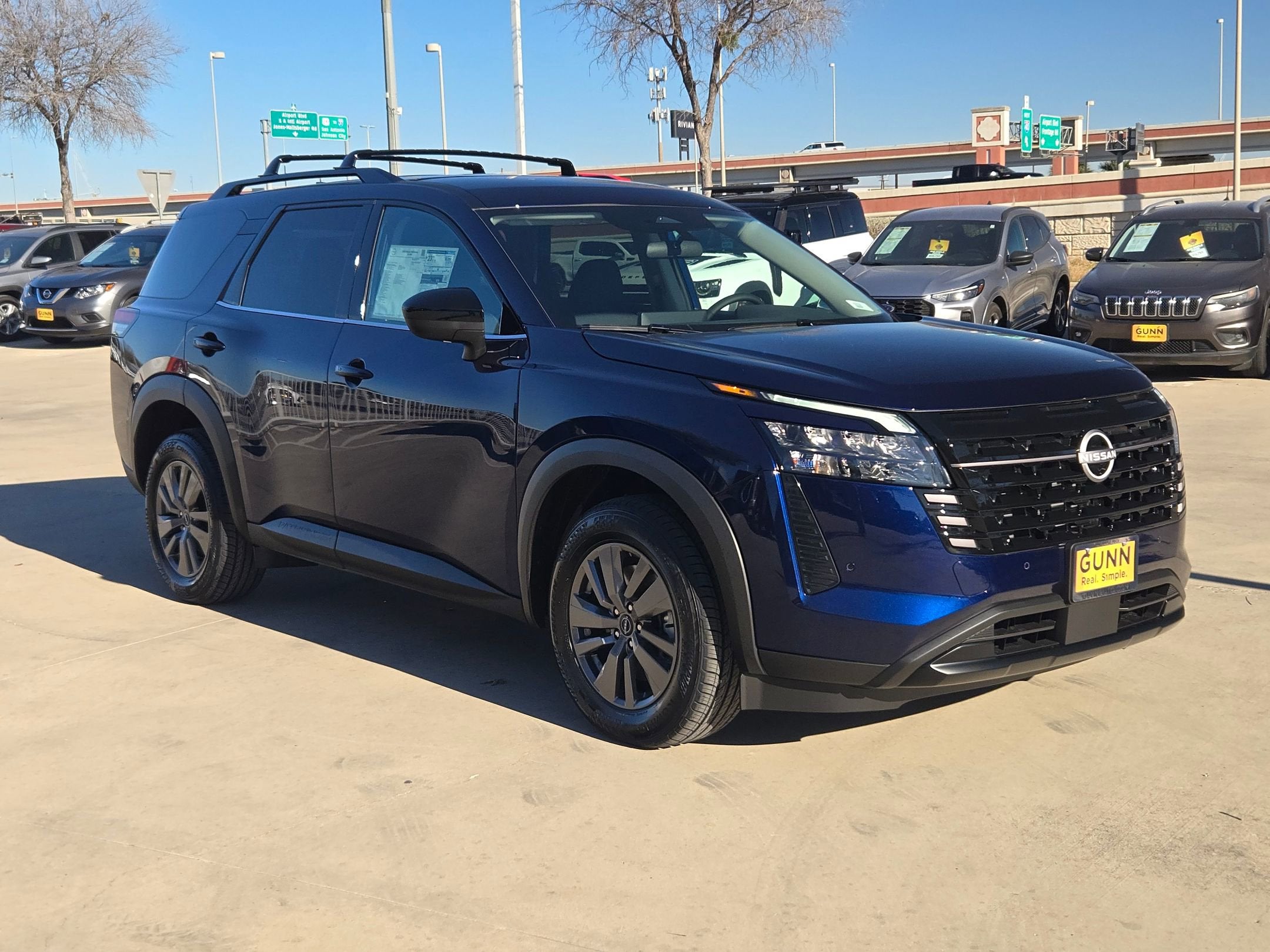 2026 Nissan Pathfinder SV