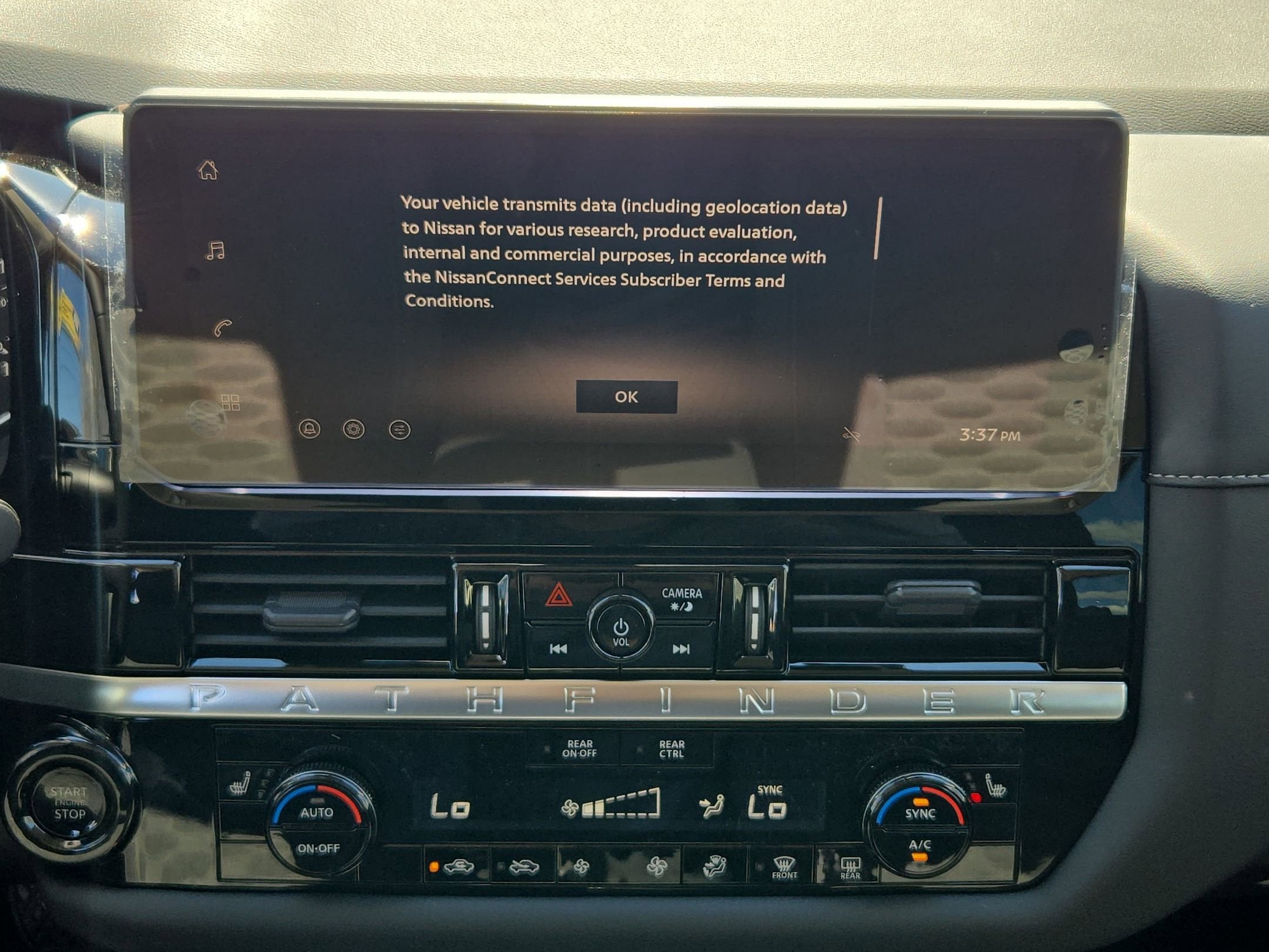 2026 Nissan Pathfinder SV