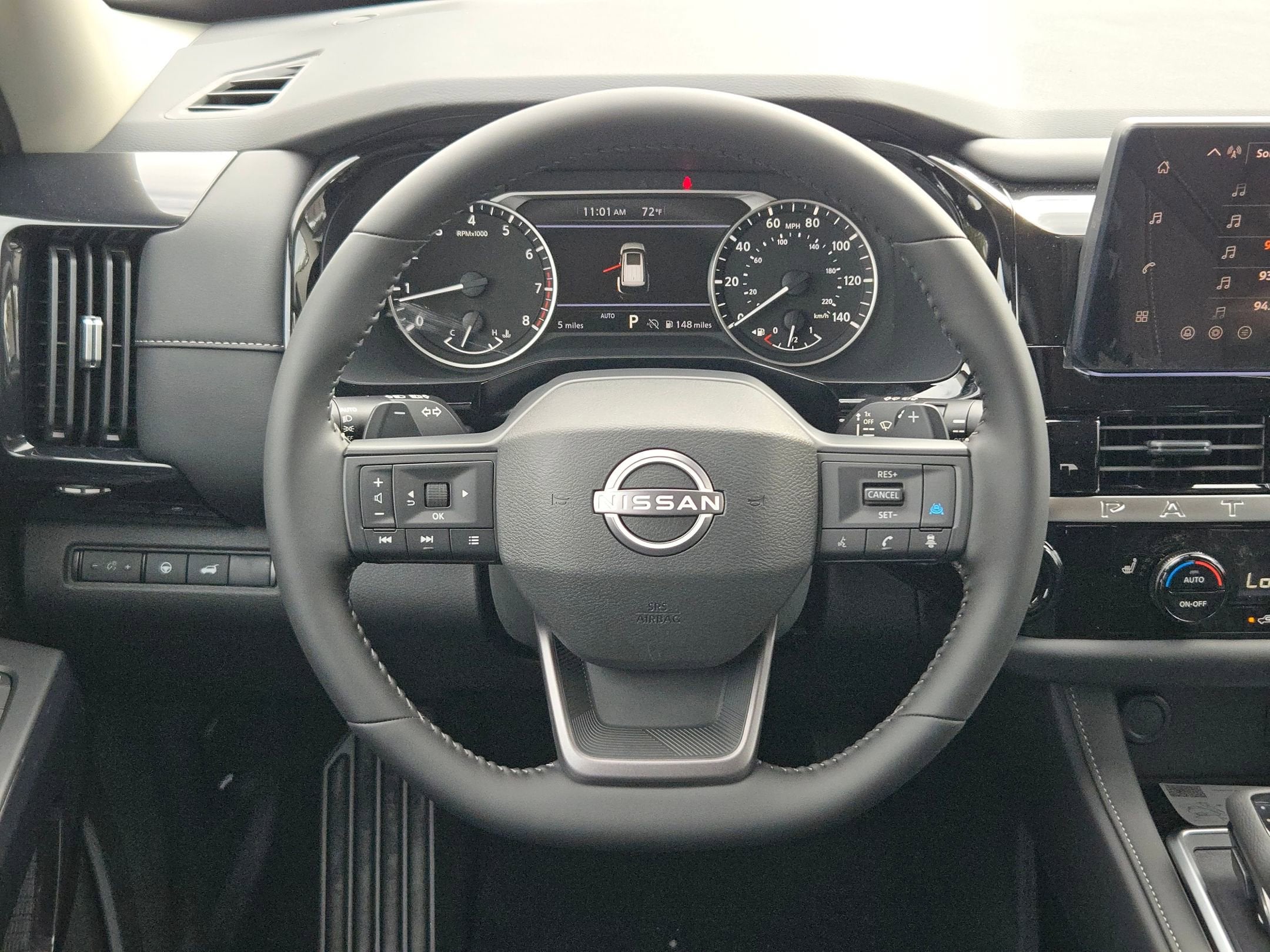 2026 Nissan Pathfinder SV