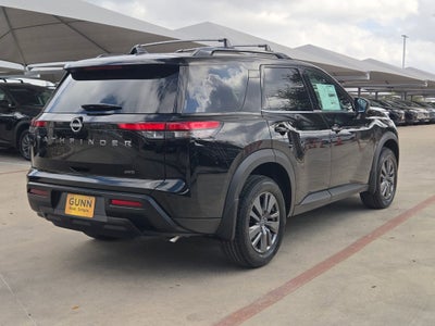 2026 Nissan Pathfinder SV