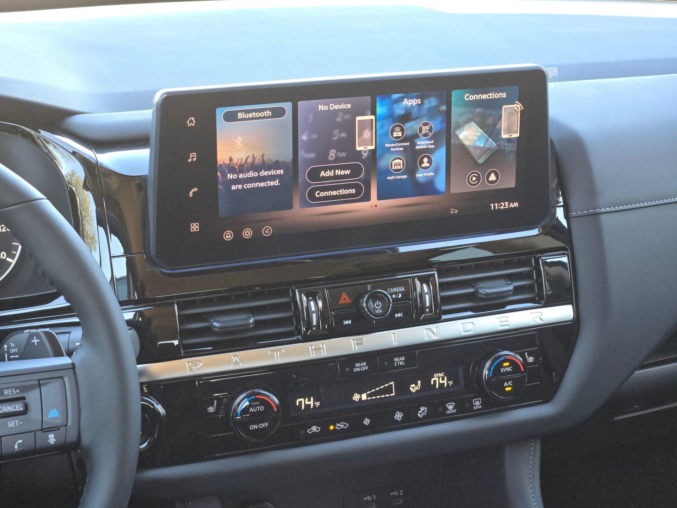 2026 Nissan Pathfinder SV