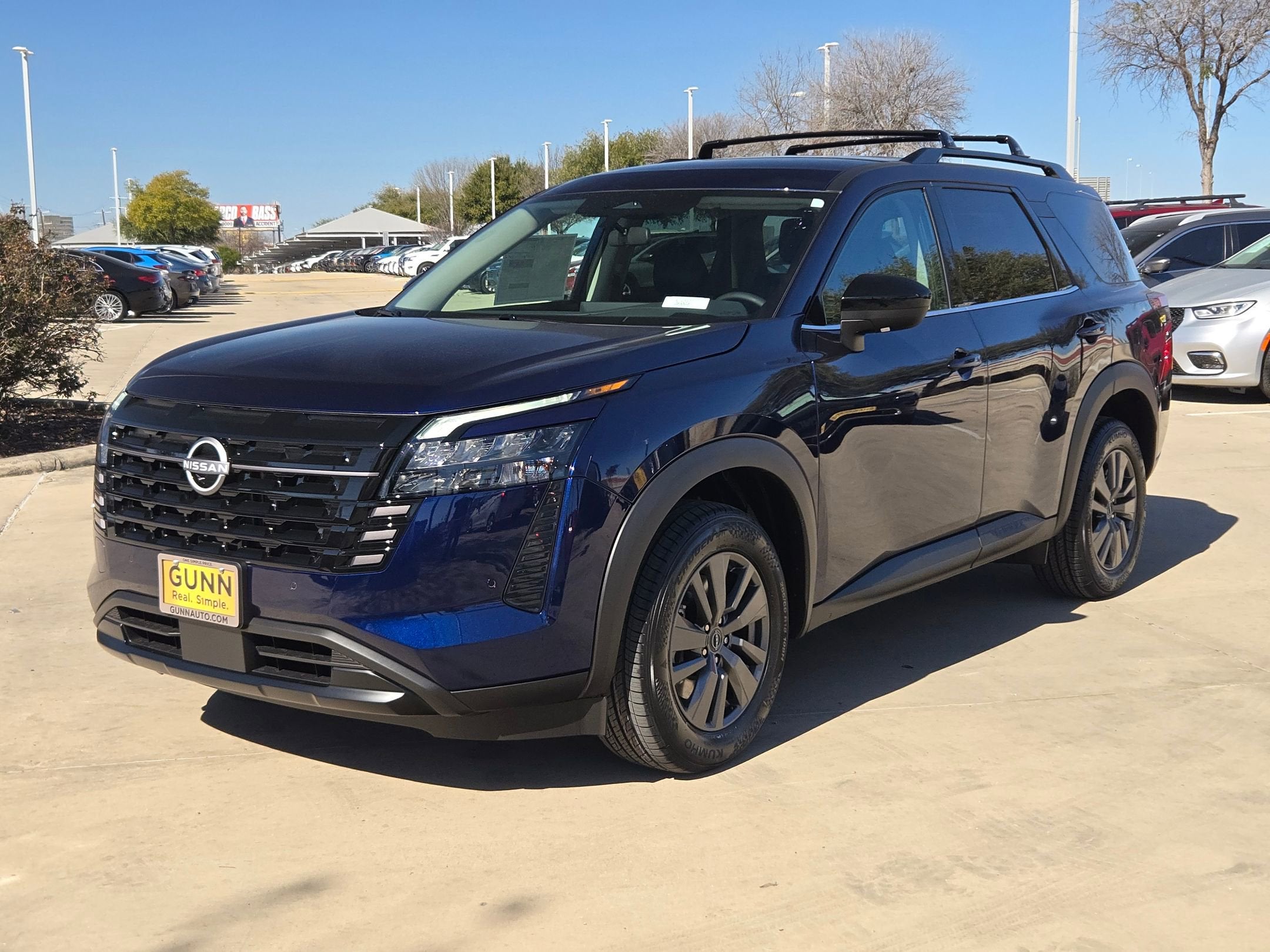 2026 Nissan Pathfinder SV