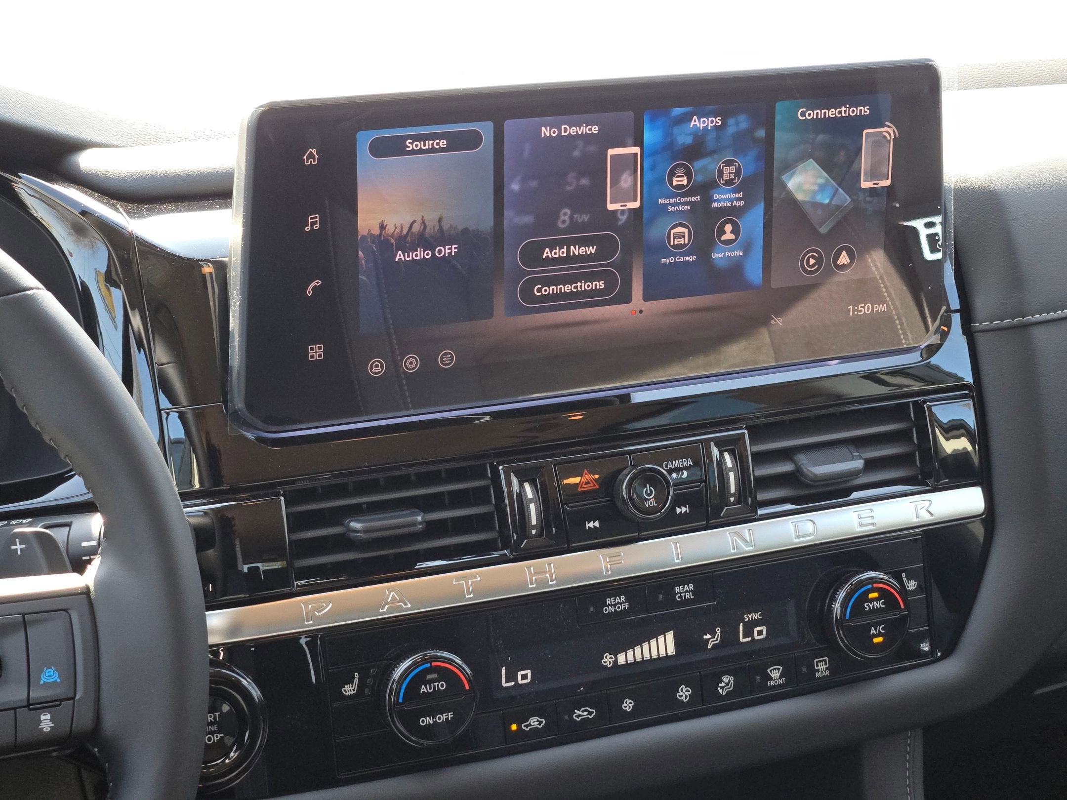 2026 Nissan Pathfinder SV