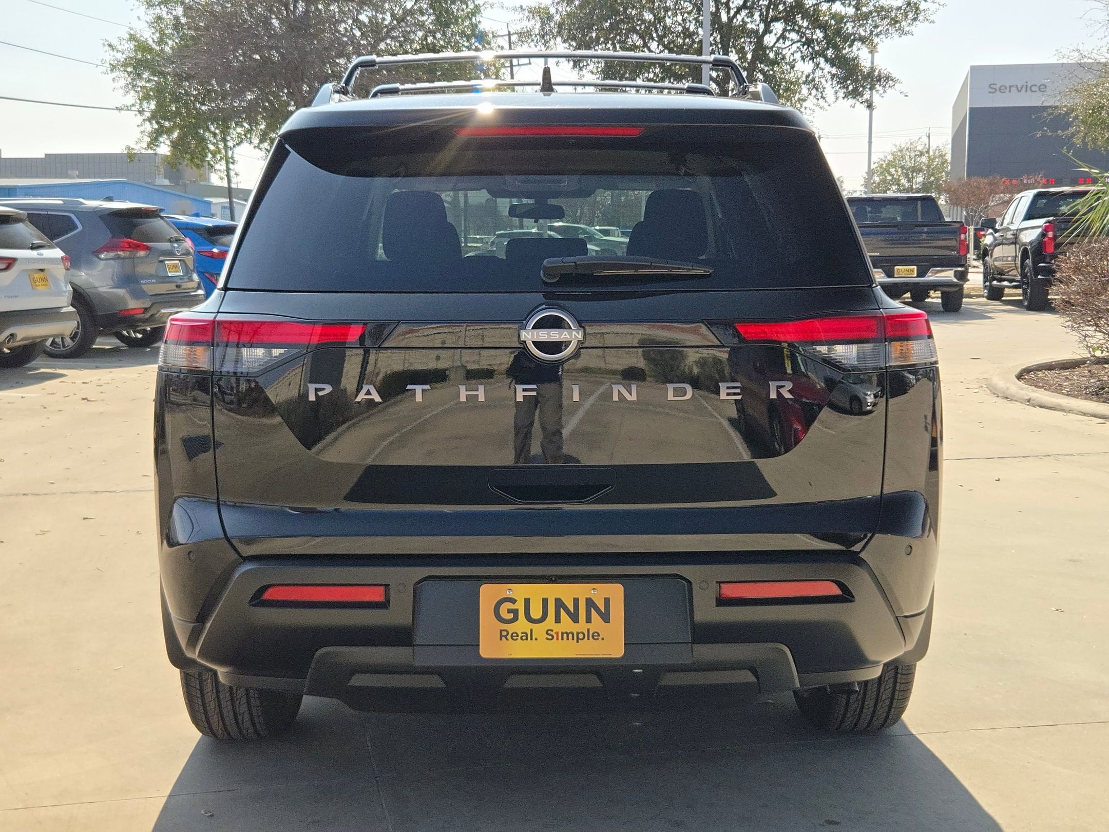 2026 Nissan Pathfinder SV