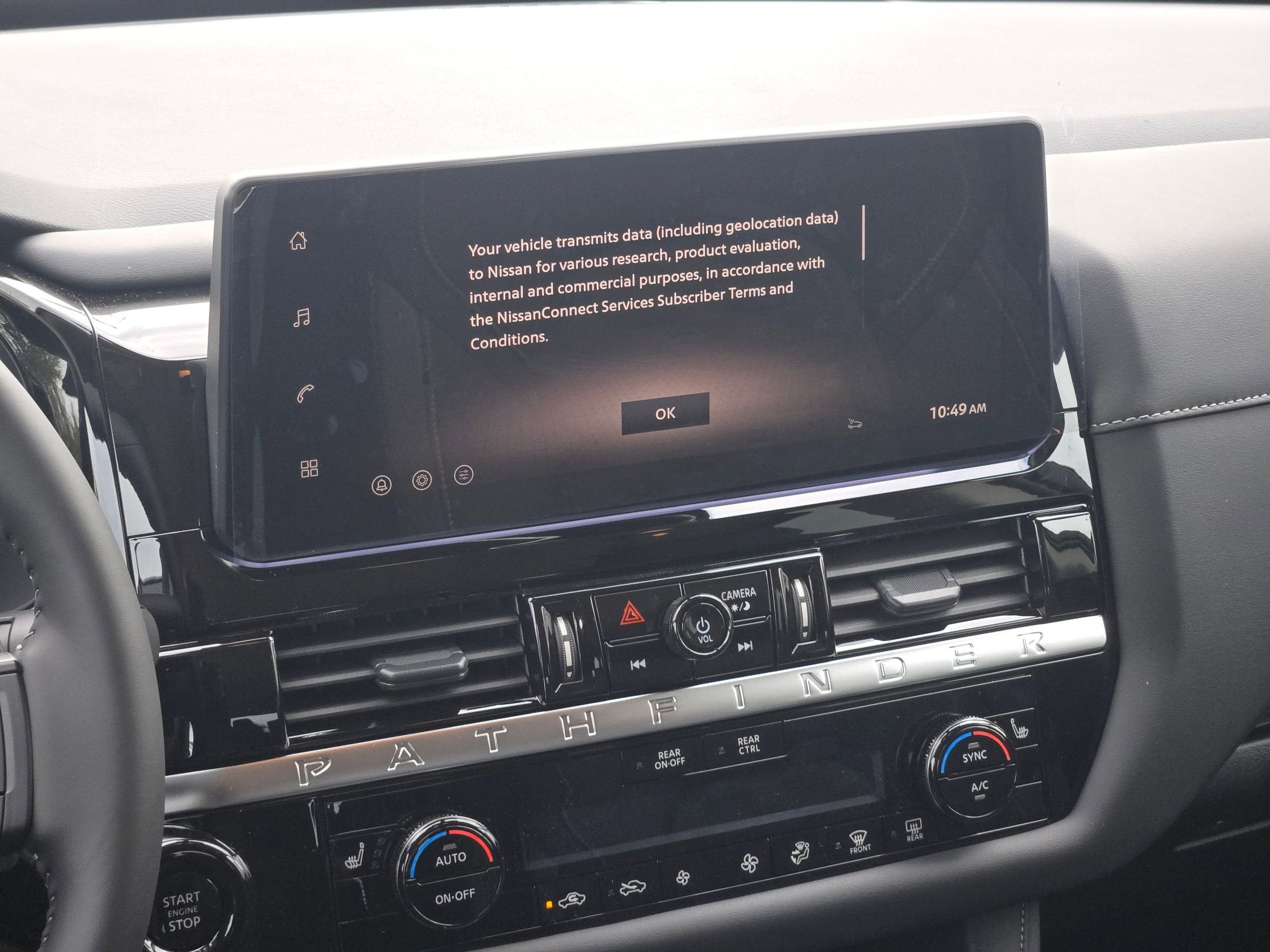 2026 Nissan Pathfinder SV