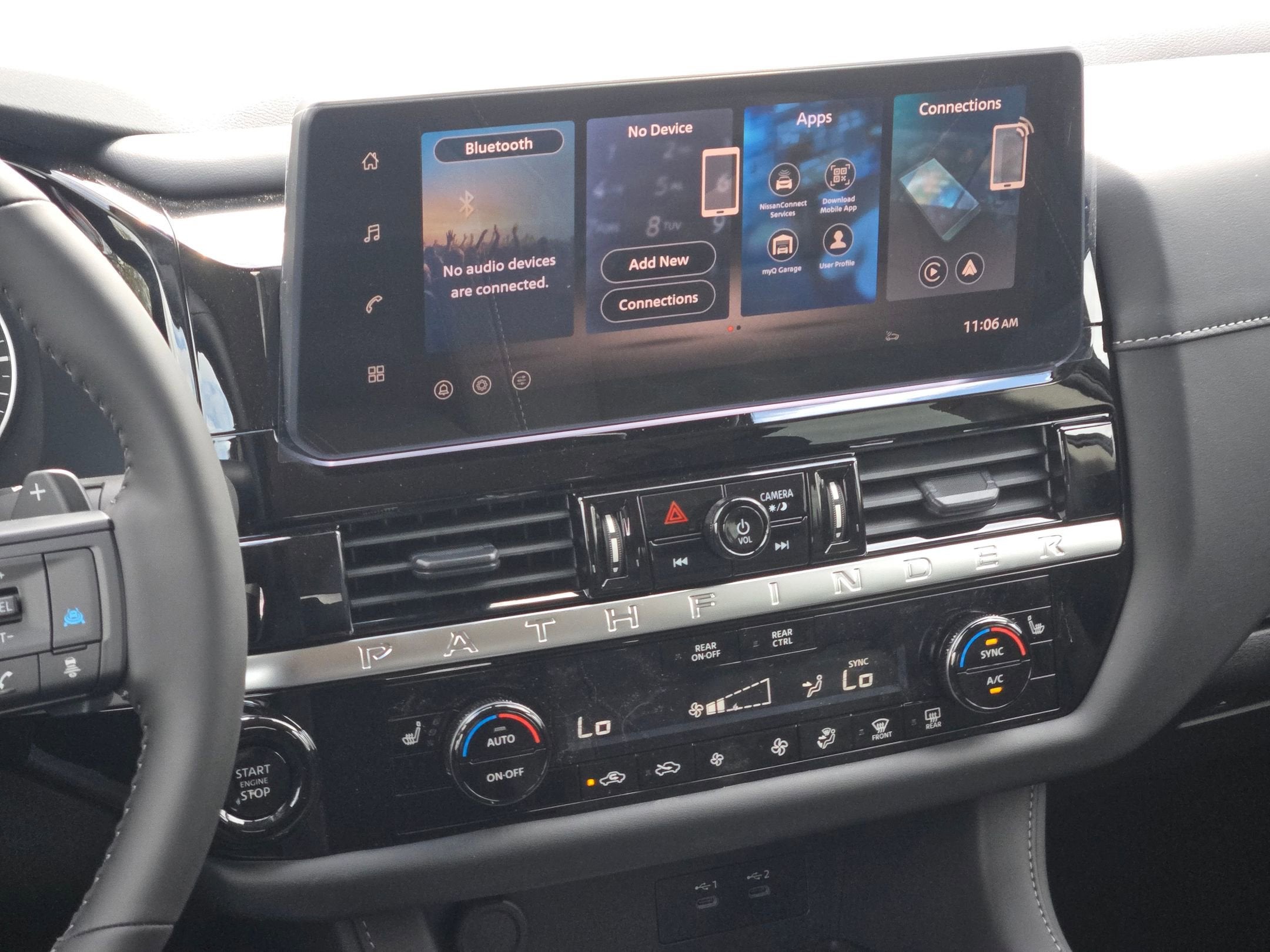 2026 Nissan Pathfinder SV