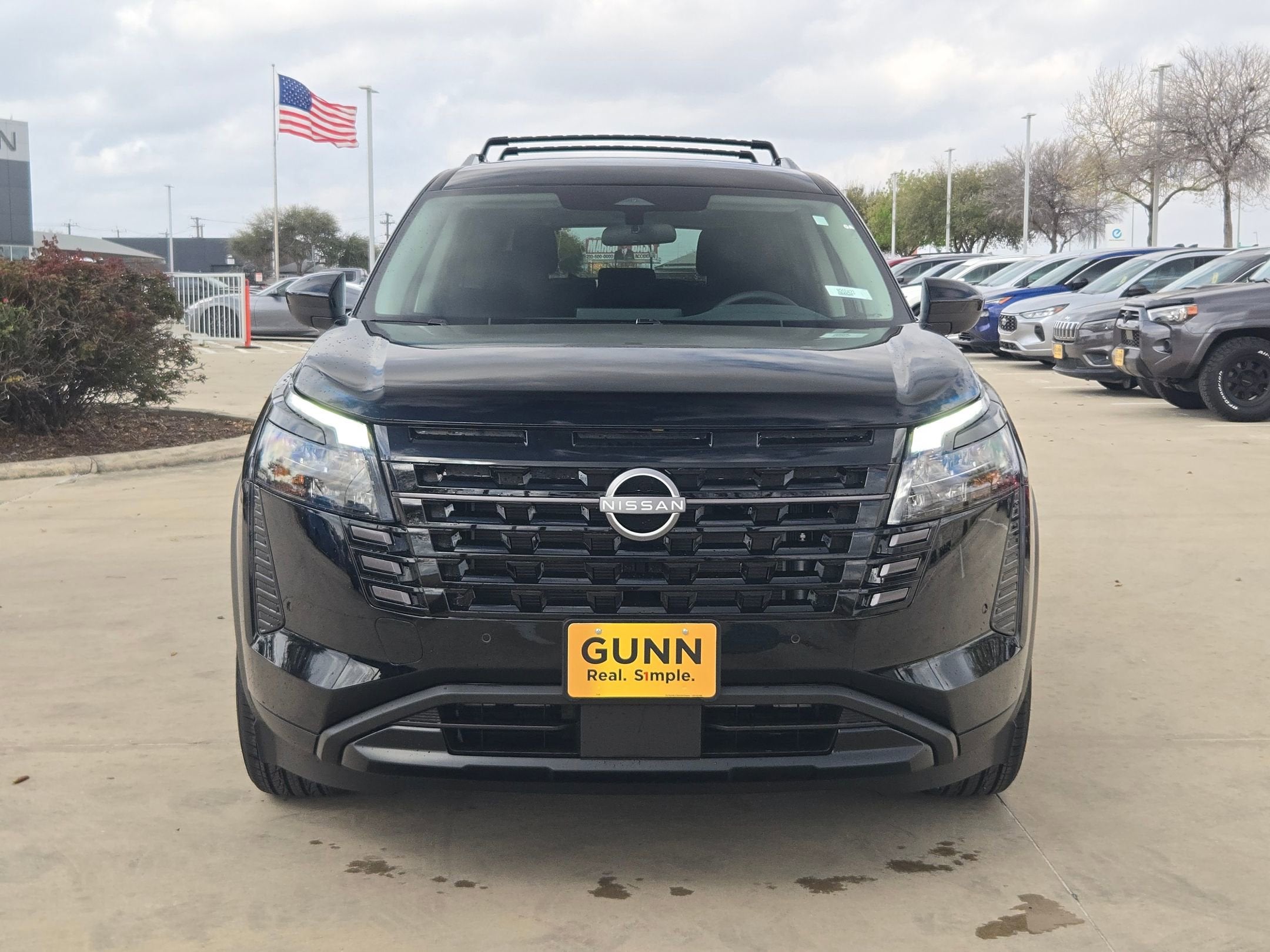 2026 Nissan Pathfinder SV