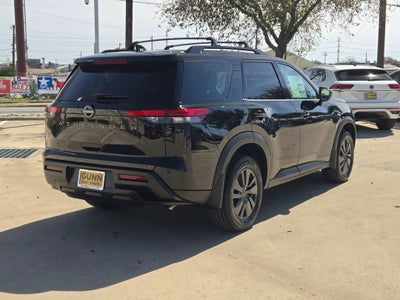 2026 Nissan Pathfinder SV