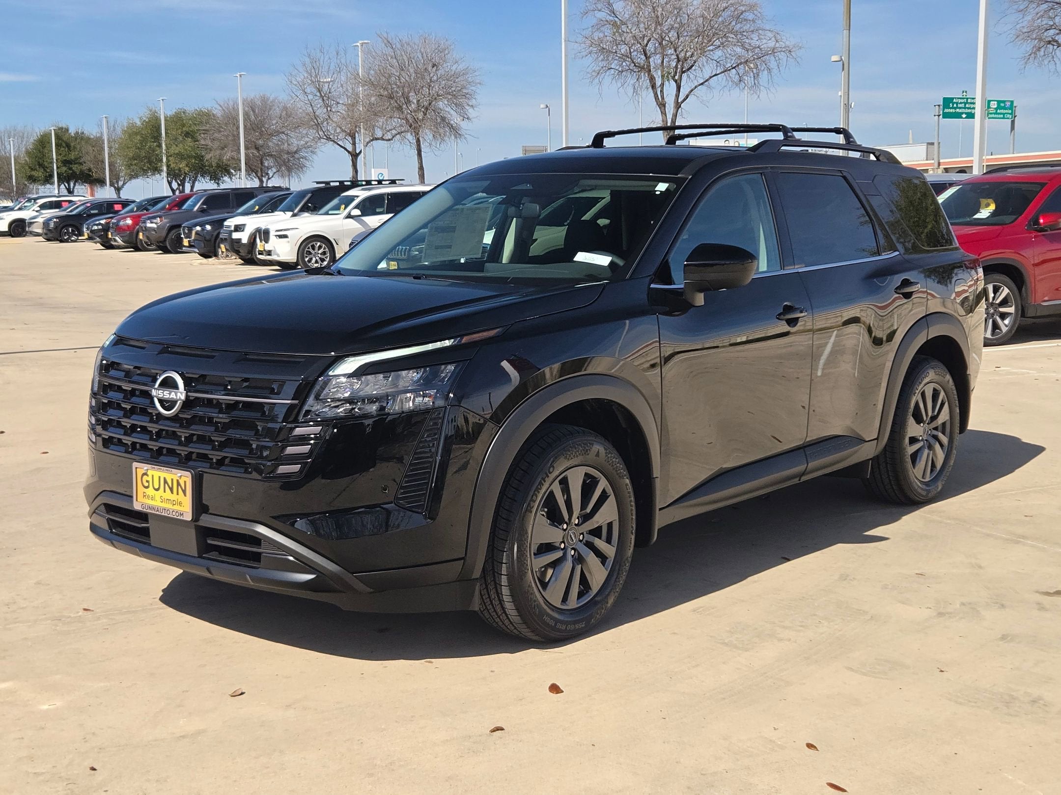 2026 Nissan Pathfinder SV