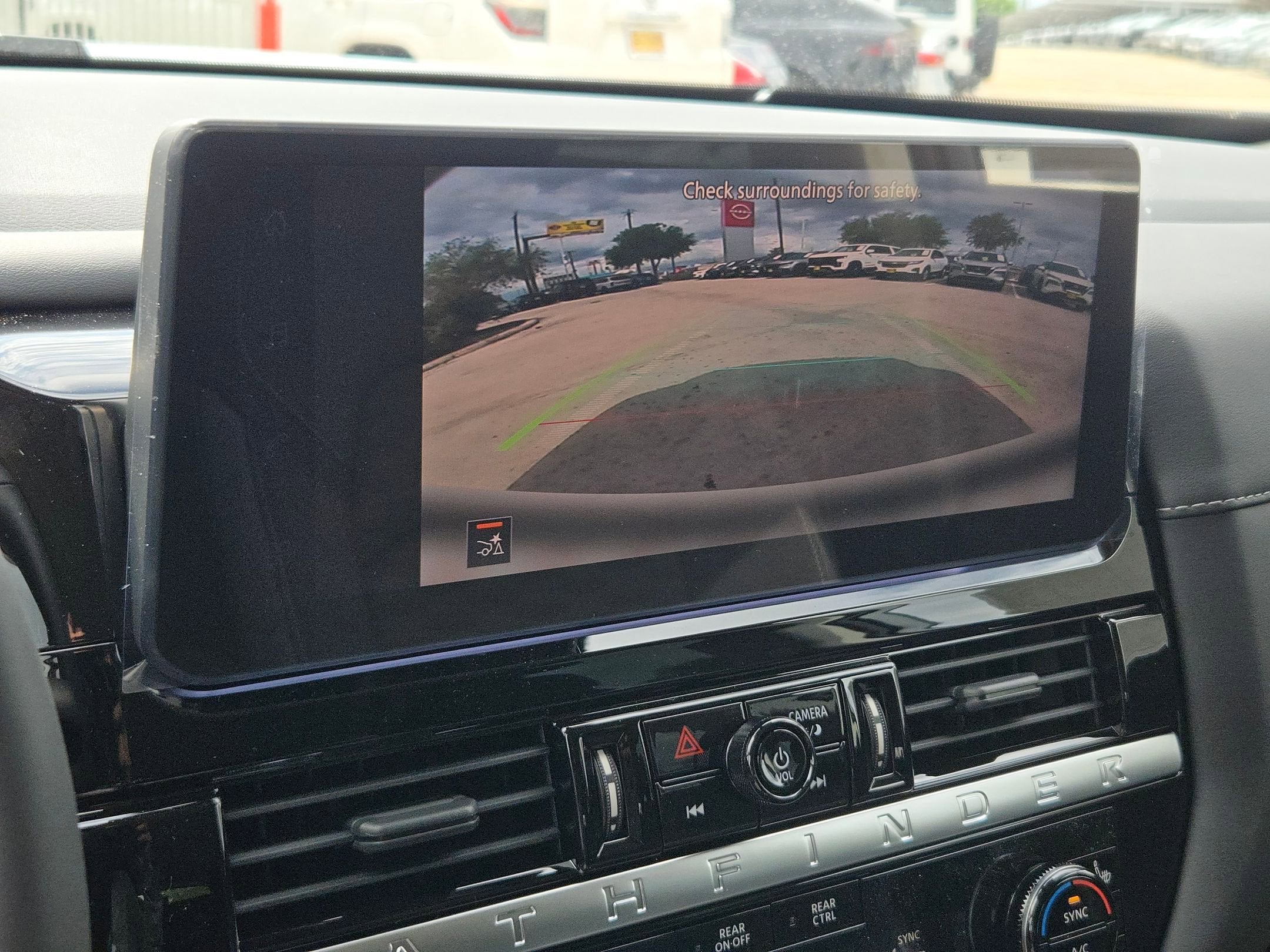 2026 Nissan Pathfinder SV