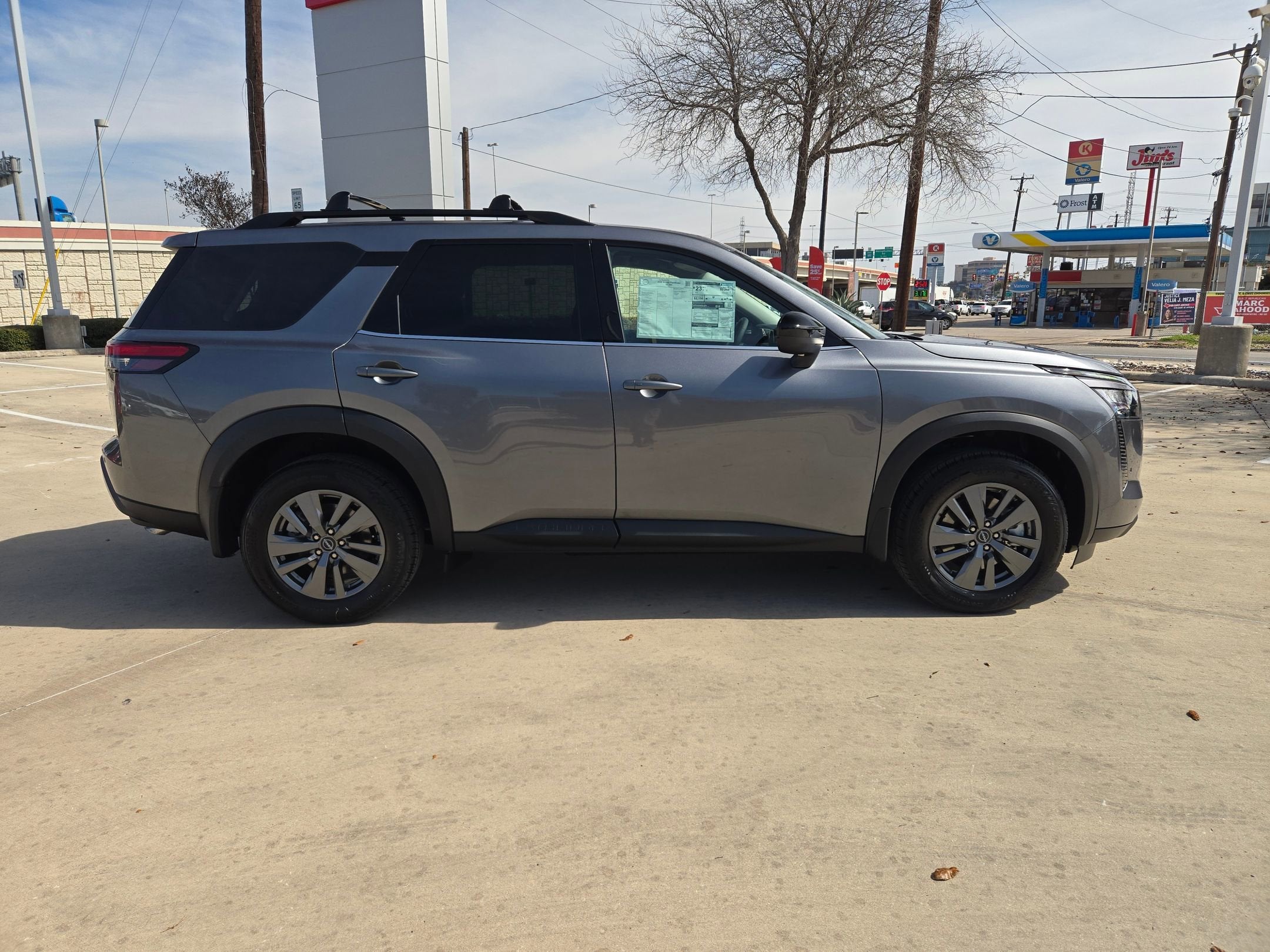 2026 Nissan Pathfinder SV