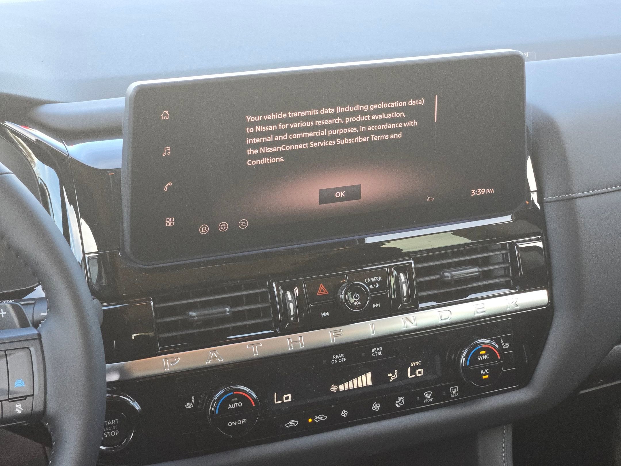 2026 Nissan Pathfinder SV