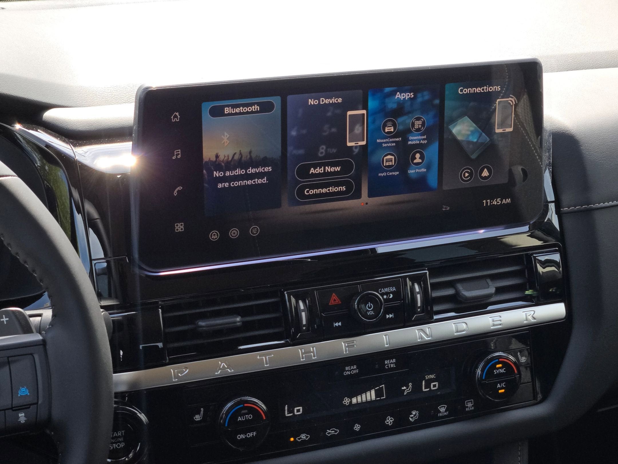2026 Nissan Pathfinder SV