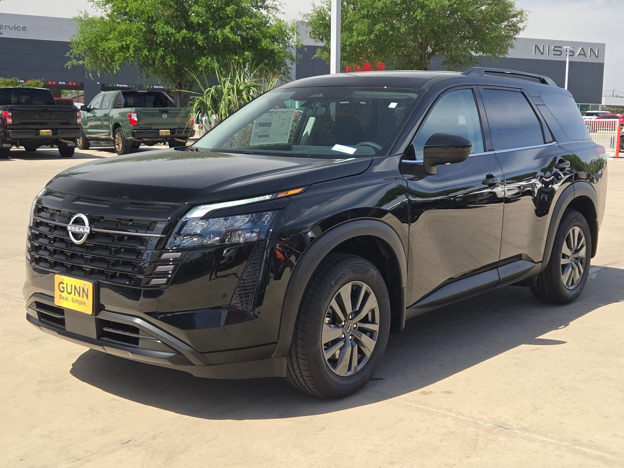 2026 Nissan Pathfinder SV
